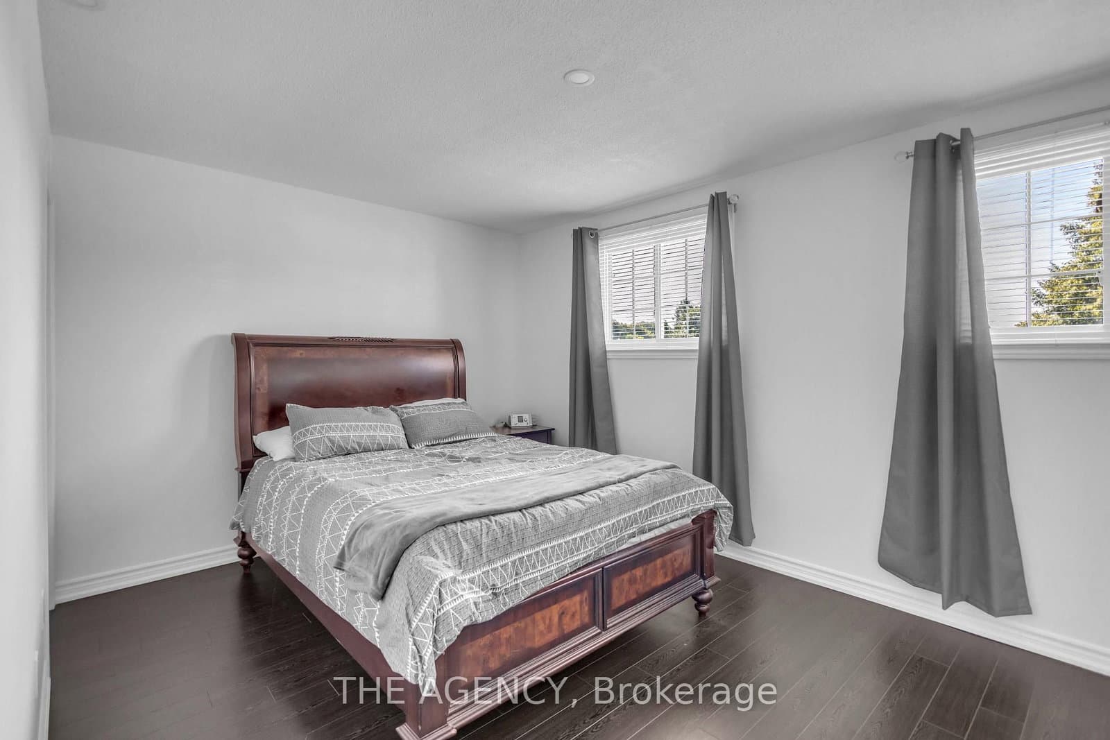 38 Athenia Drive thumbnail 16