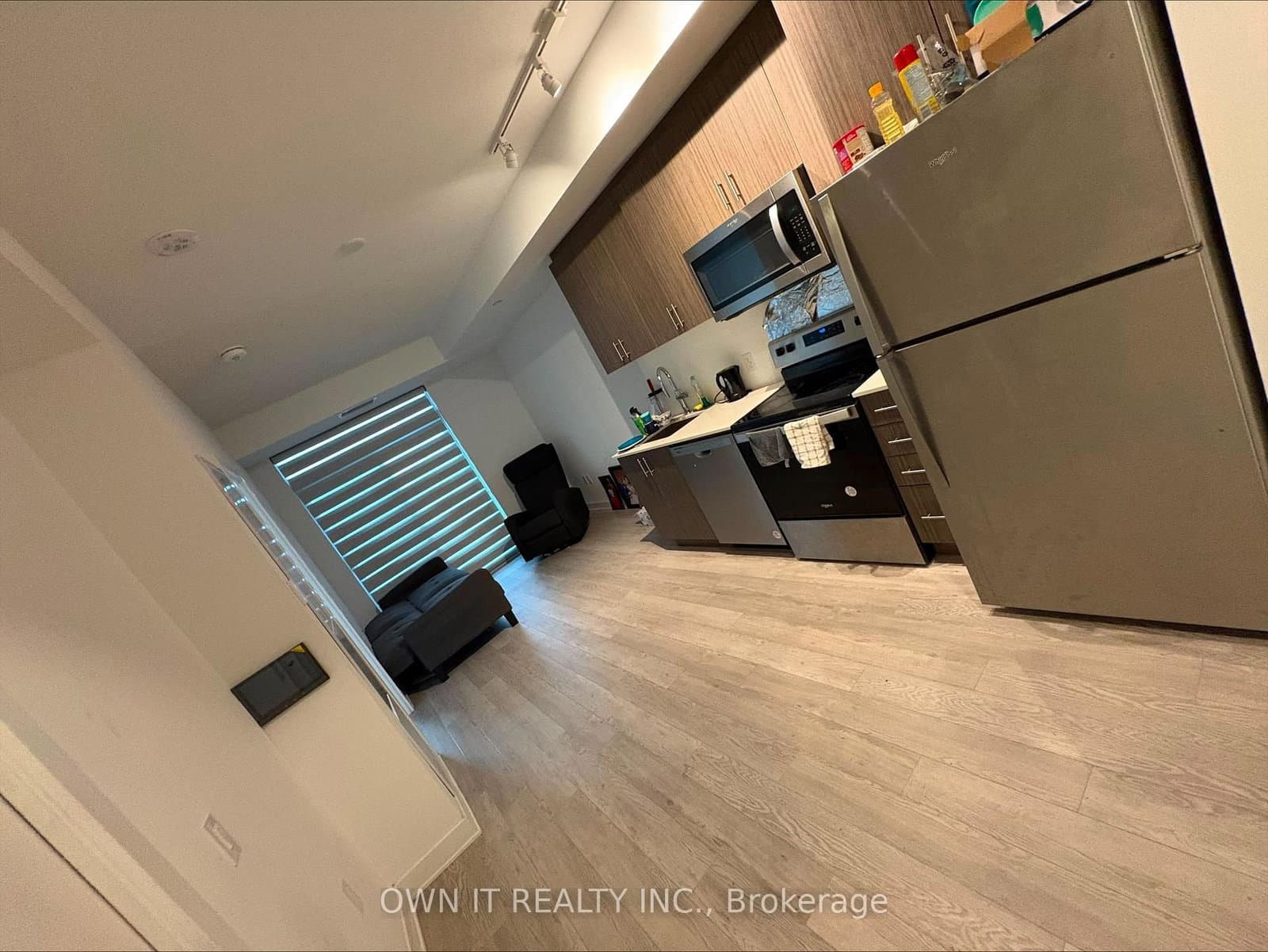 2782 Barton Street E, Unit 312 thumbnail 5