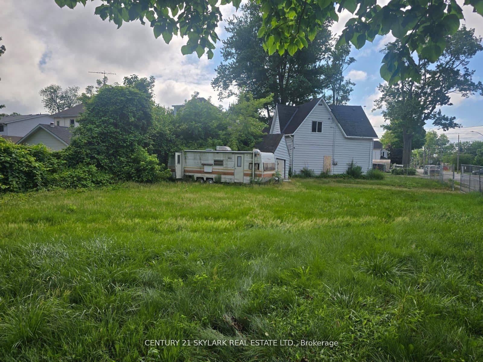 702 Cedar Street thumbnail 2