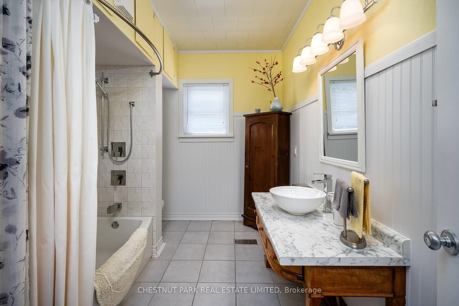 9 East Mary Street thumbnail 17