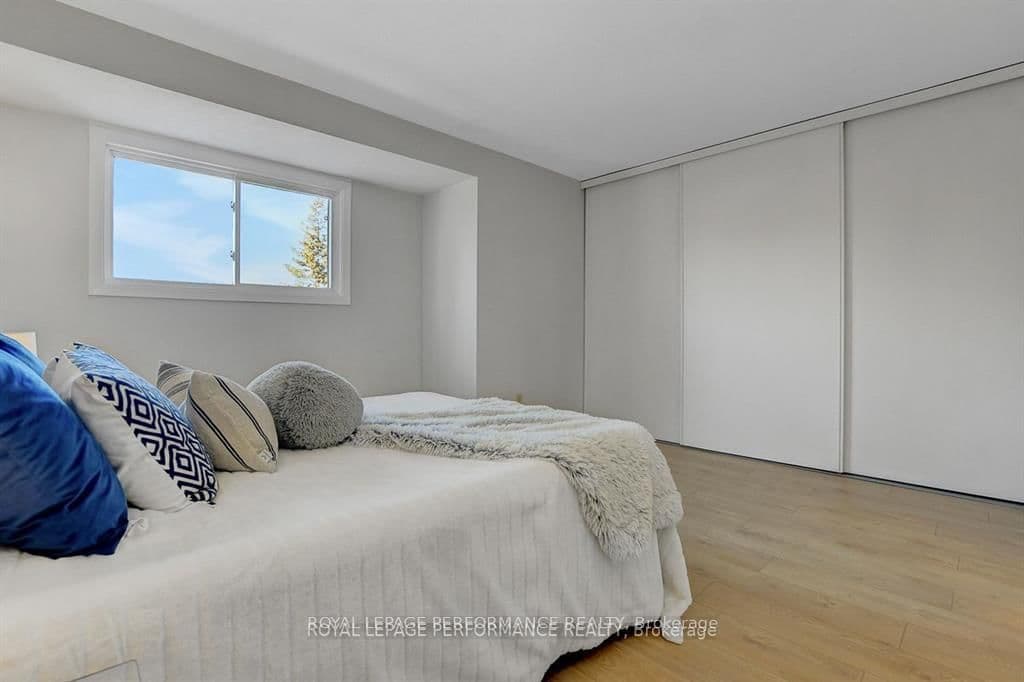 2603 PIMLICO Crescent thumbnail 13