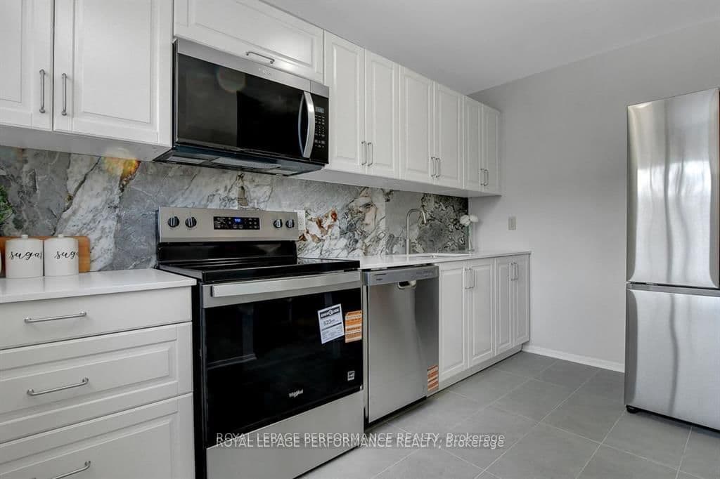 2603 PIMLICO Crescent thumbnail 9