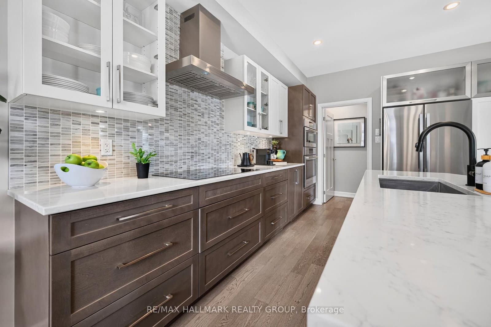 595 Decoeur Drive thumbnail 19