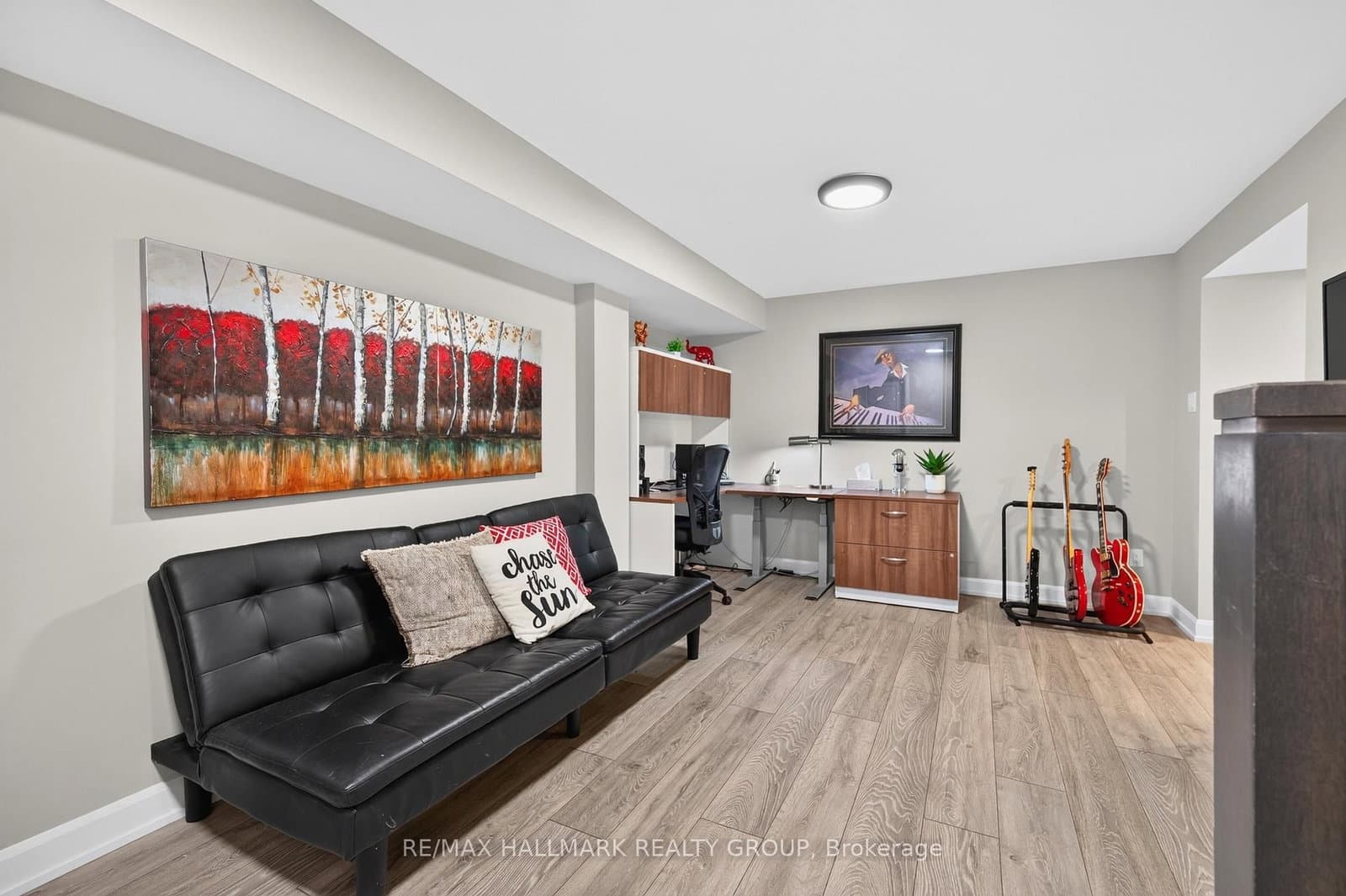 595 Decoeur Drive thumbnail 32