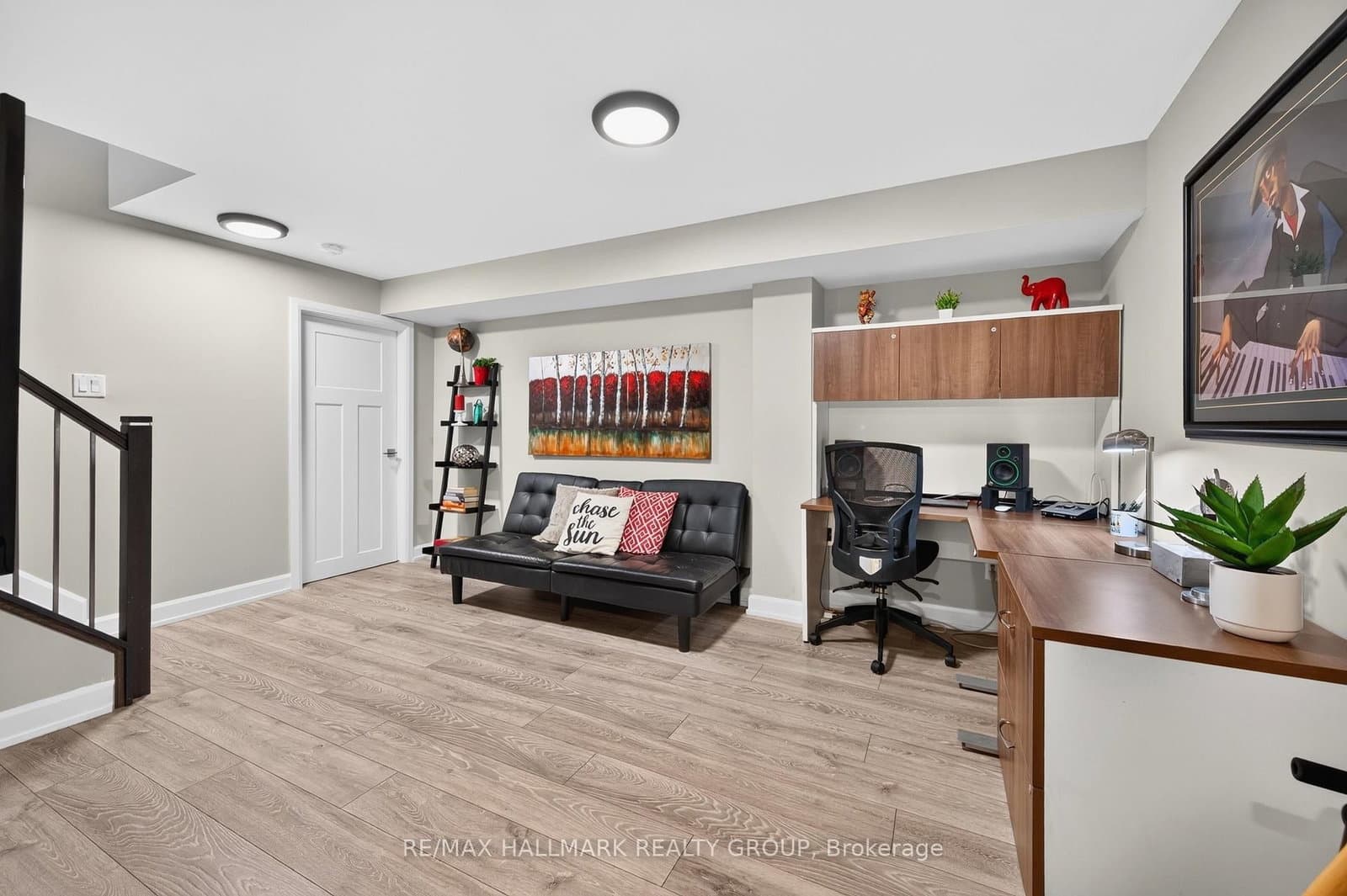595 Decoeur Drive thumbnail 33