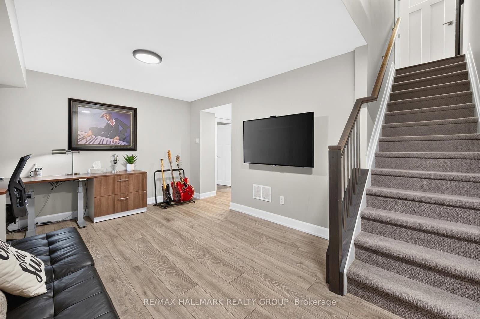 595 Decoeur Drive thumbnail 34