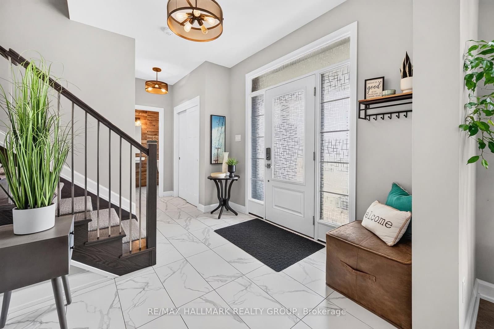 595 Decoeur Drive thumbnail 5