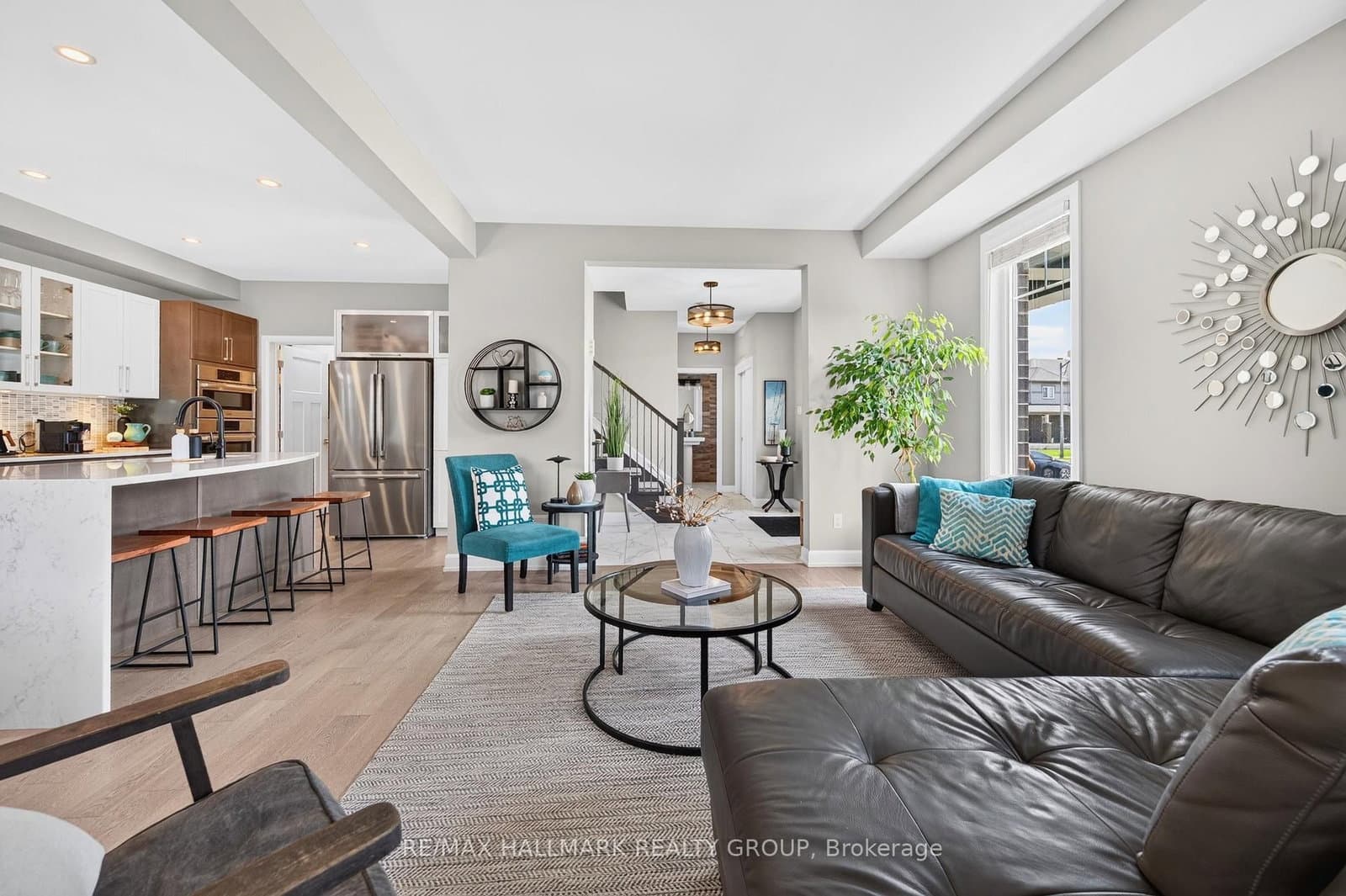 595 Decoeur Drive thumbnail 7