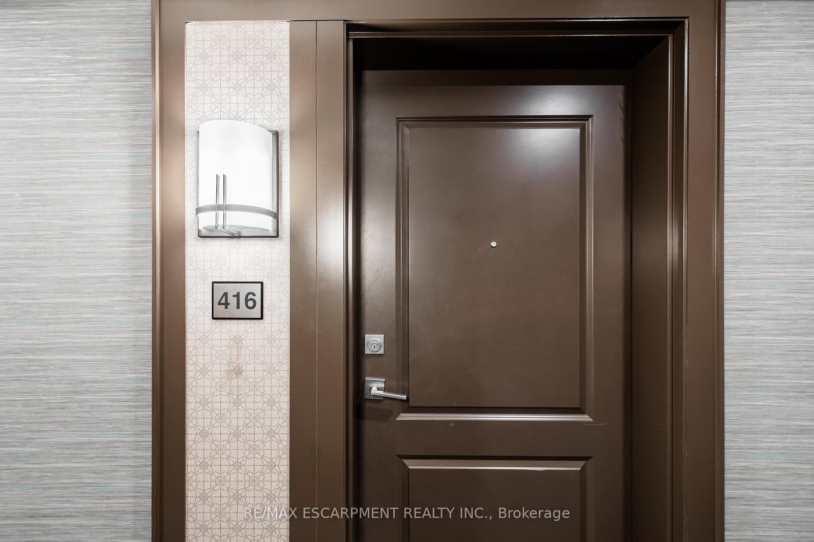 450 Dundas Street E, Unit 416 thumbnail 2