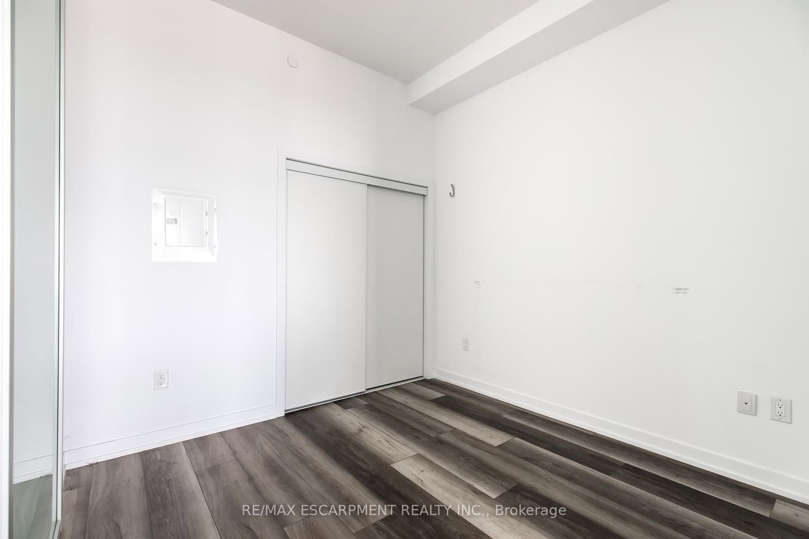 450 Dundas Street E, Unit 416 thumbnail 6