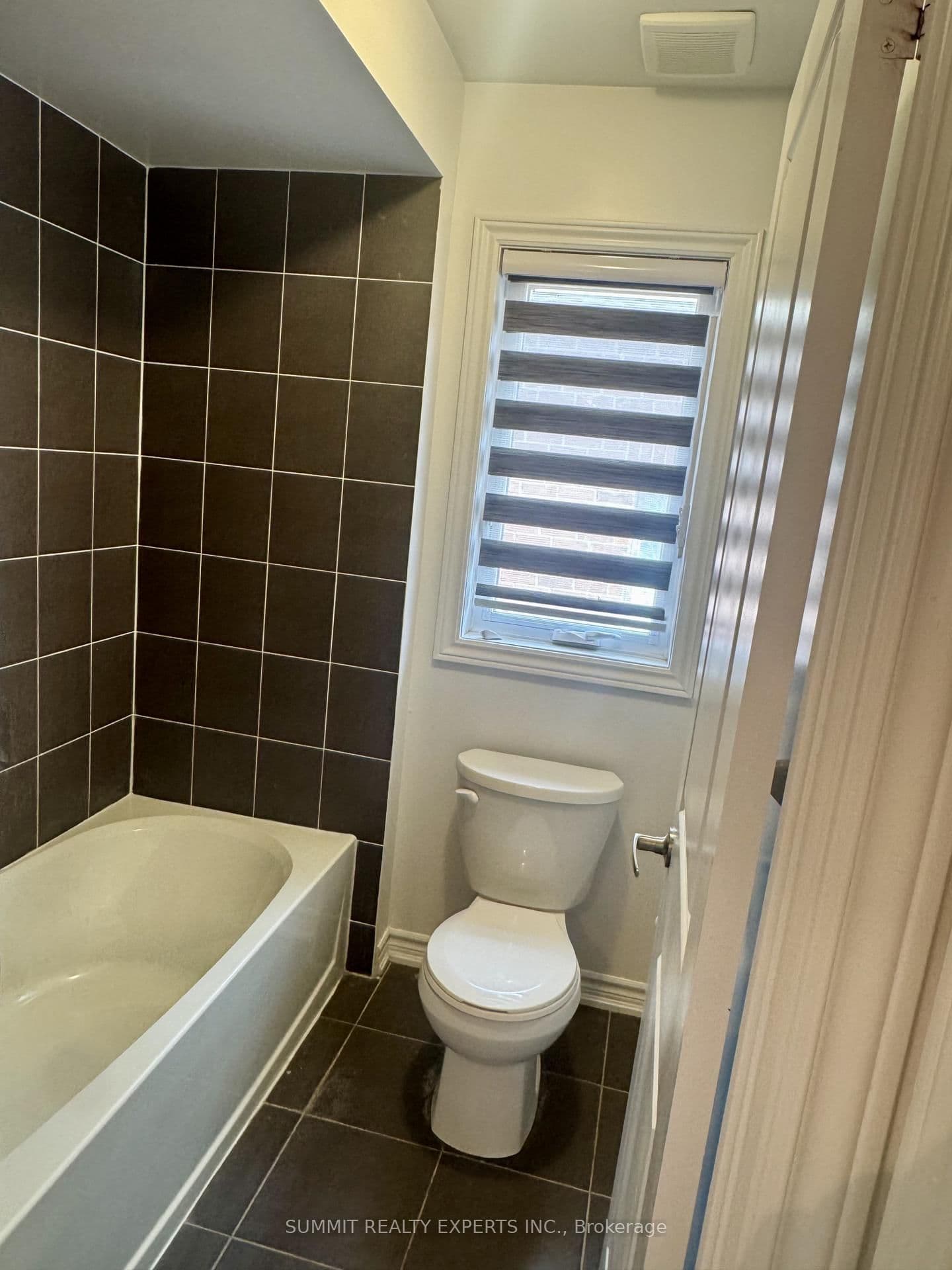 6 E Mackenzie Street E thumbnail 16