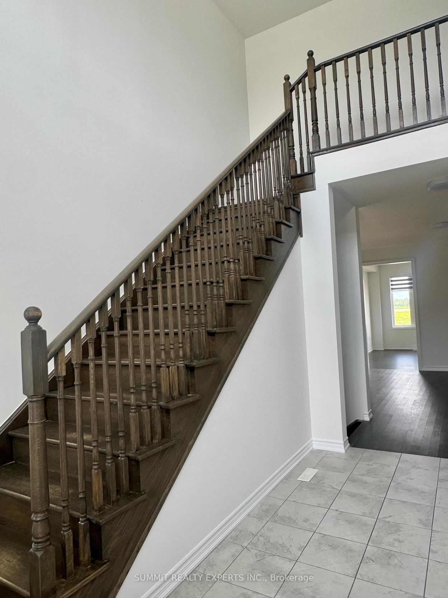 6 E Mackenzie Street E thumbnail 3
