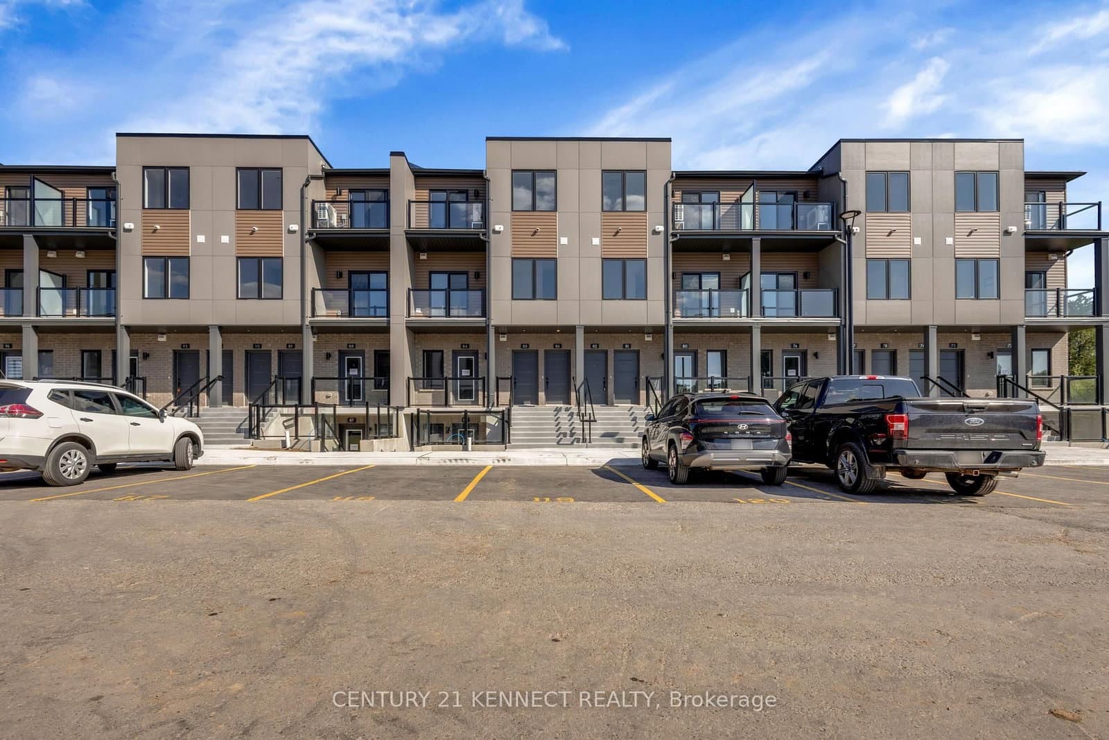 42 Lowes Road W, Unit 82 - Image 1
