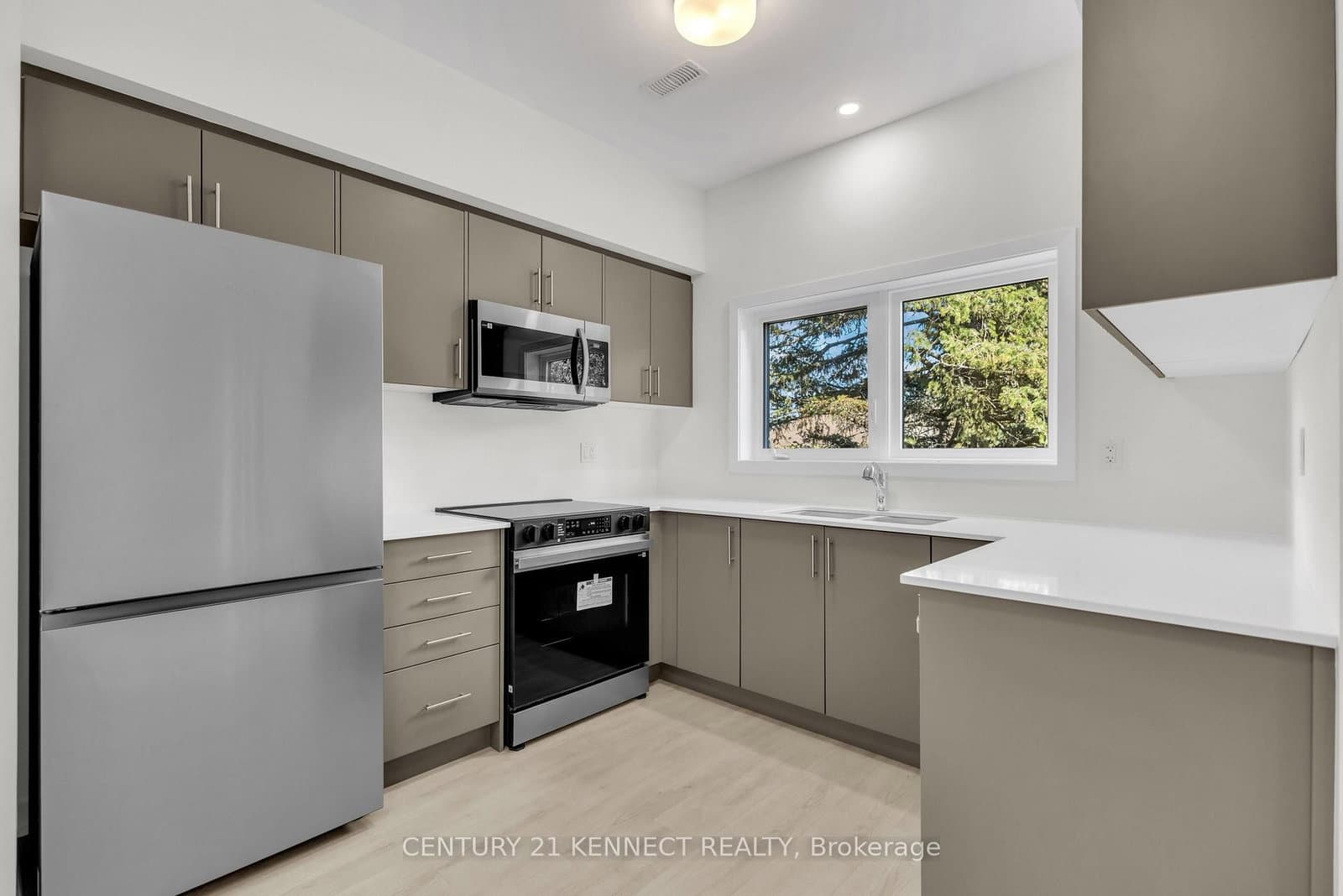 42 Lowes Road W, Unit 82 thumbnail 10