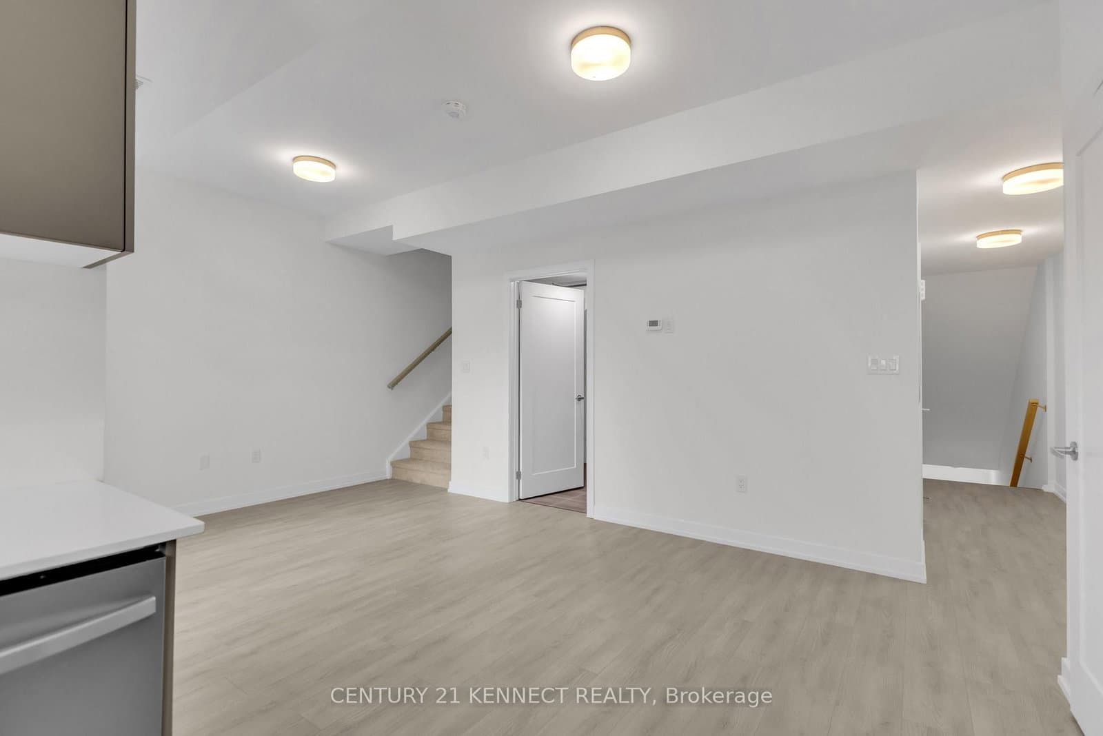 42 Lowes Road W, Unit 82 thumbnail 12