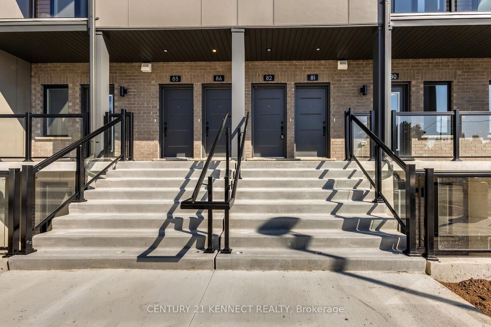 42 Lowes Road W, Unit 82 thumbnail 3