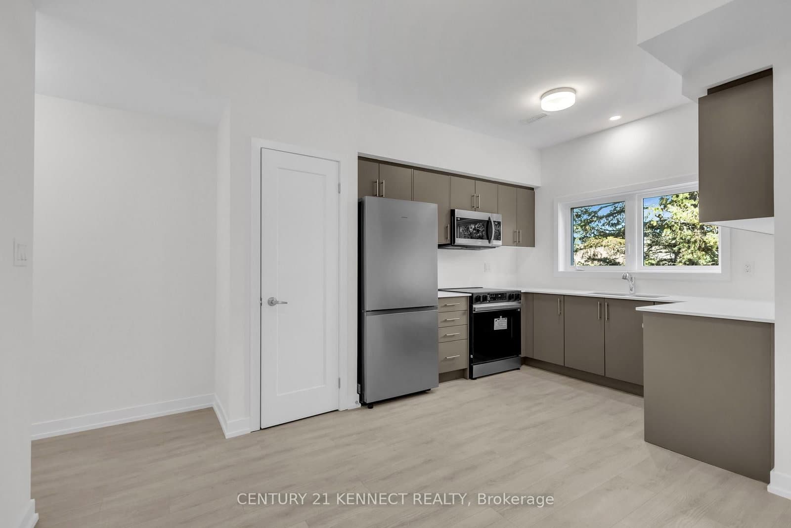 42 Lowes Road W, Unit 82 thumbnail 8