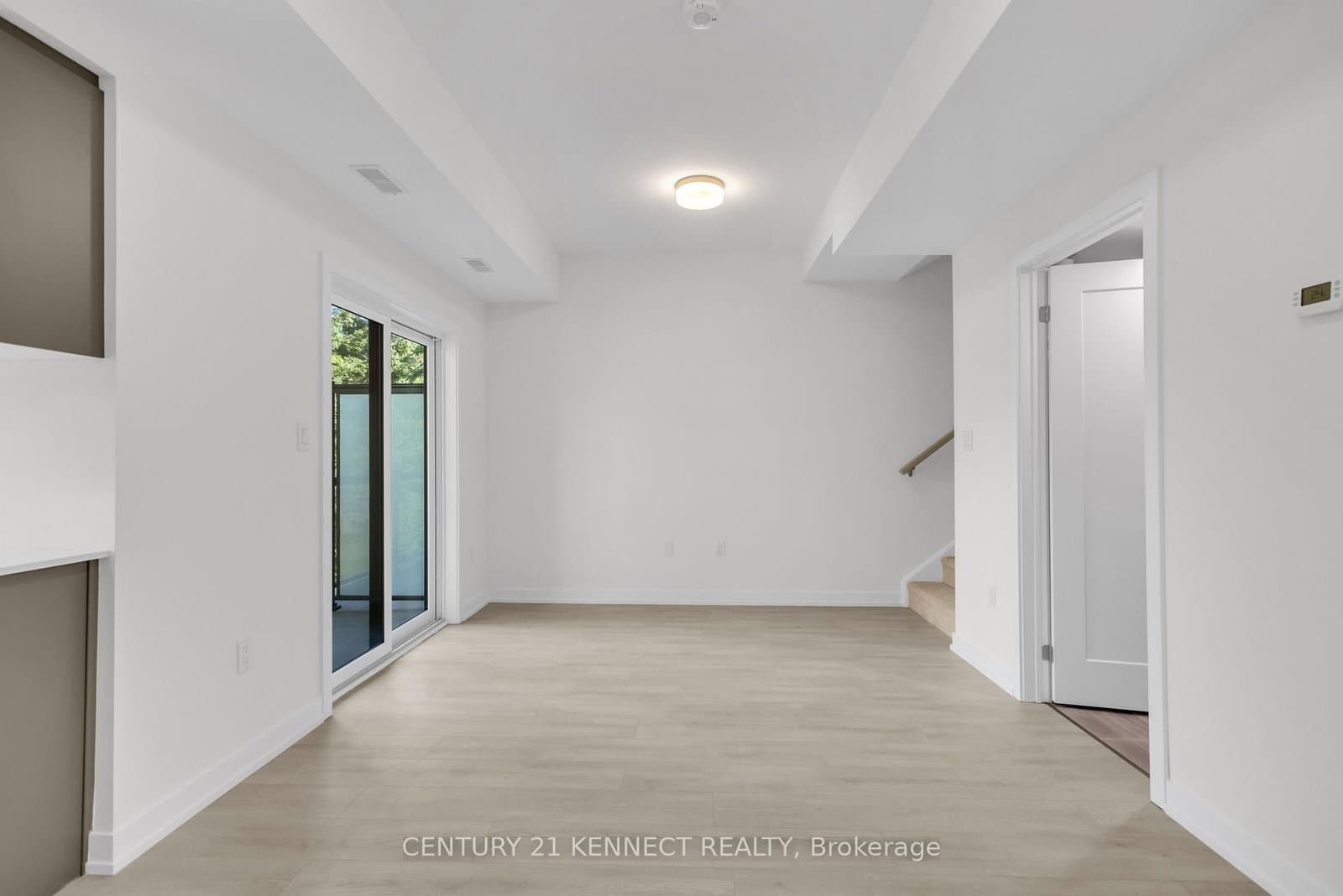 42 Lowes Road W, Unit 82 thumbnail 9