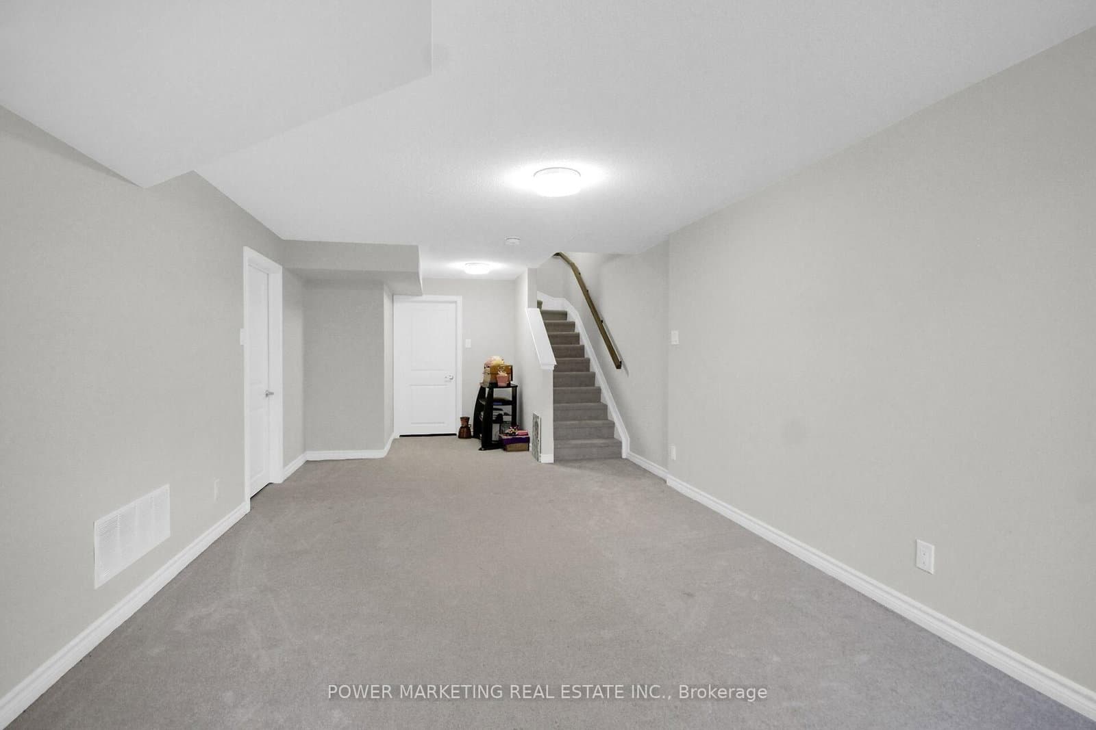 805 CERULEAN Way thumbnail 33