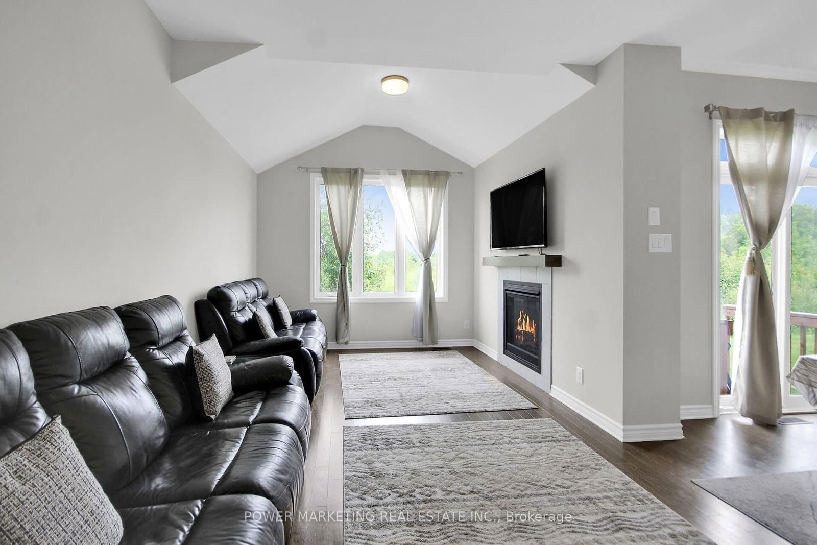 805 CERULEAN Way thumbnail 9