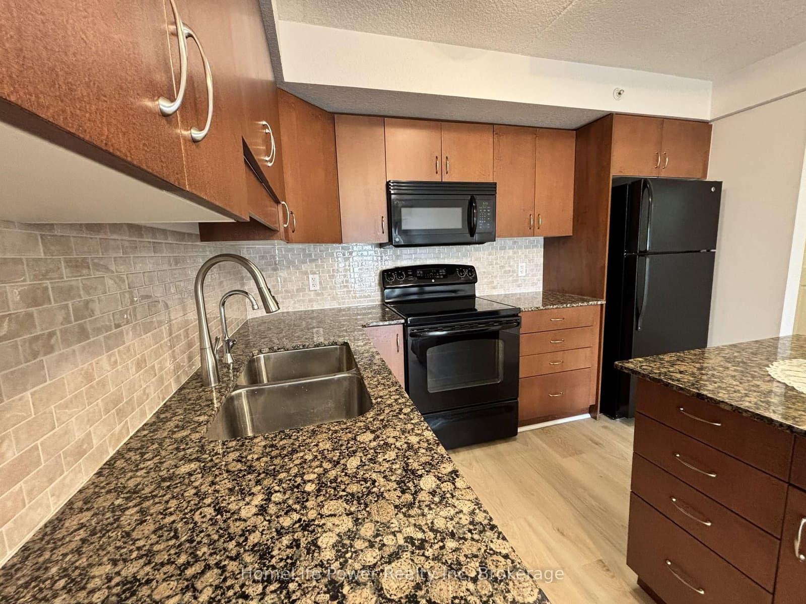 776 Laurelwood Drive, Unit 705 thumbnail 10
