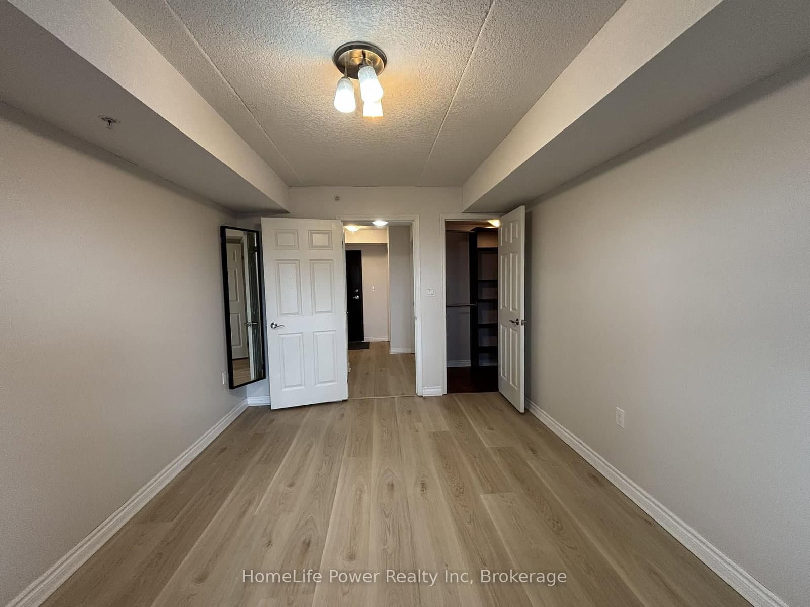 776 Laurelwood Drive, Unit 705 thumbnail 19