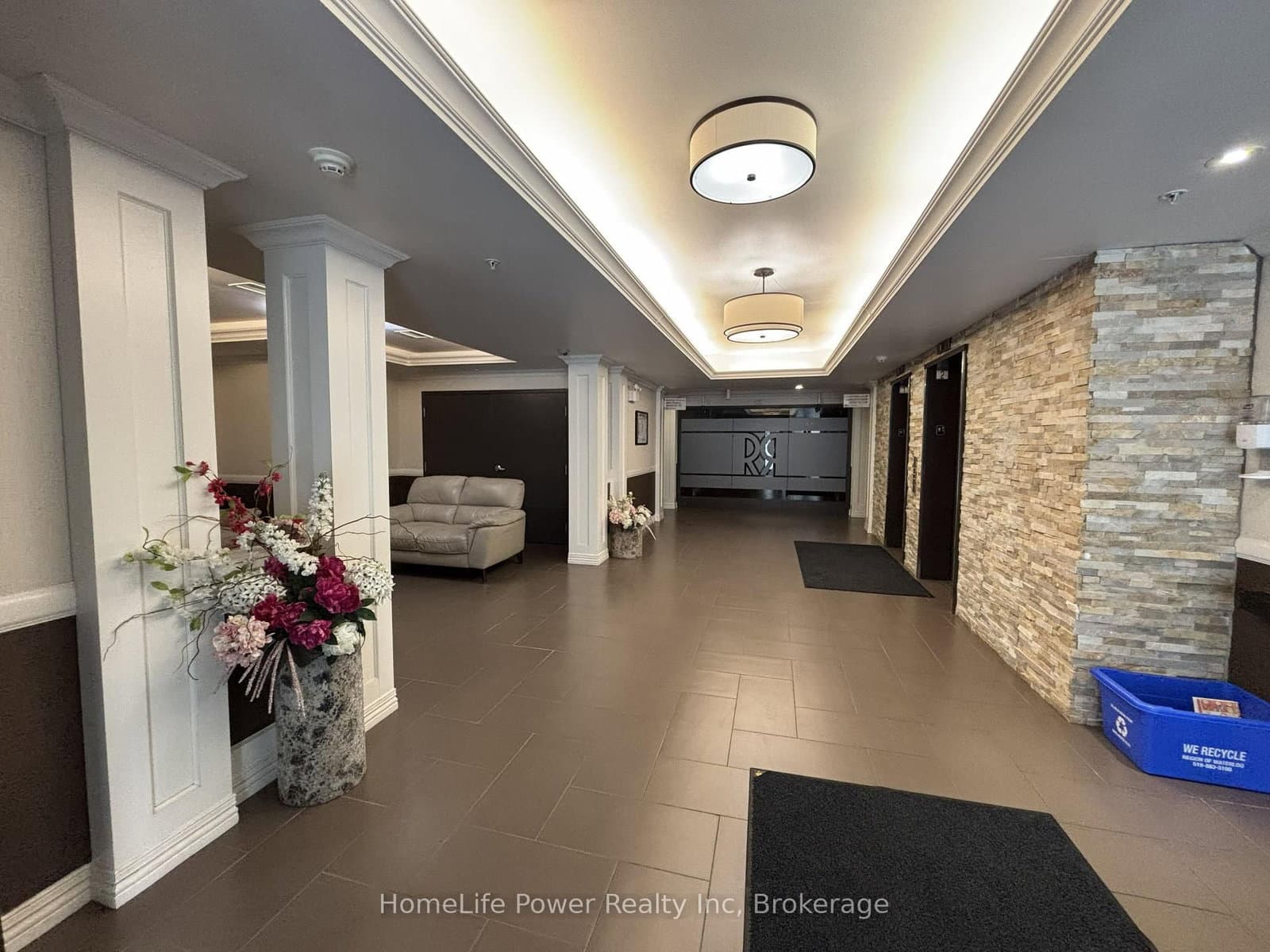 776 Laurelwood Drive, Unit 705 thumbnail 2