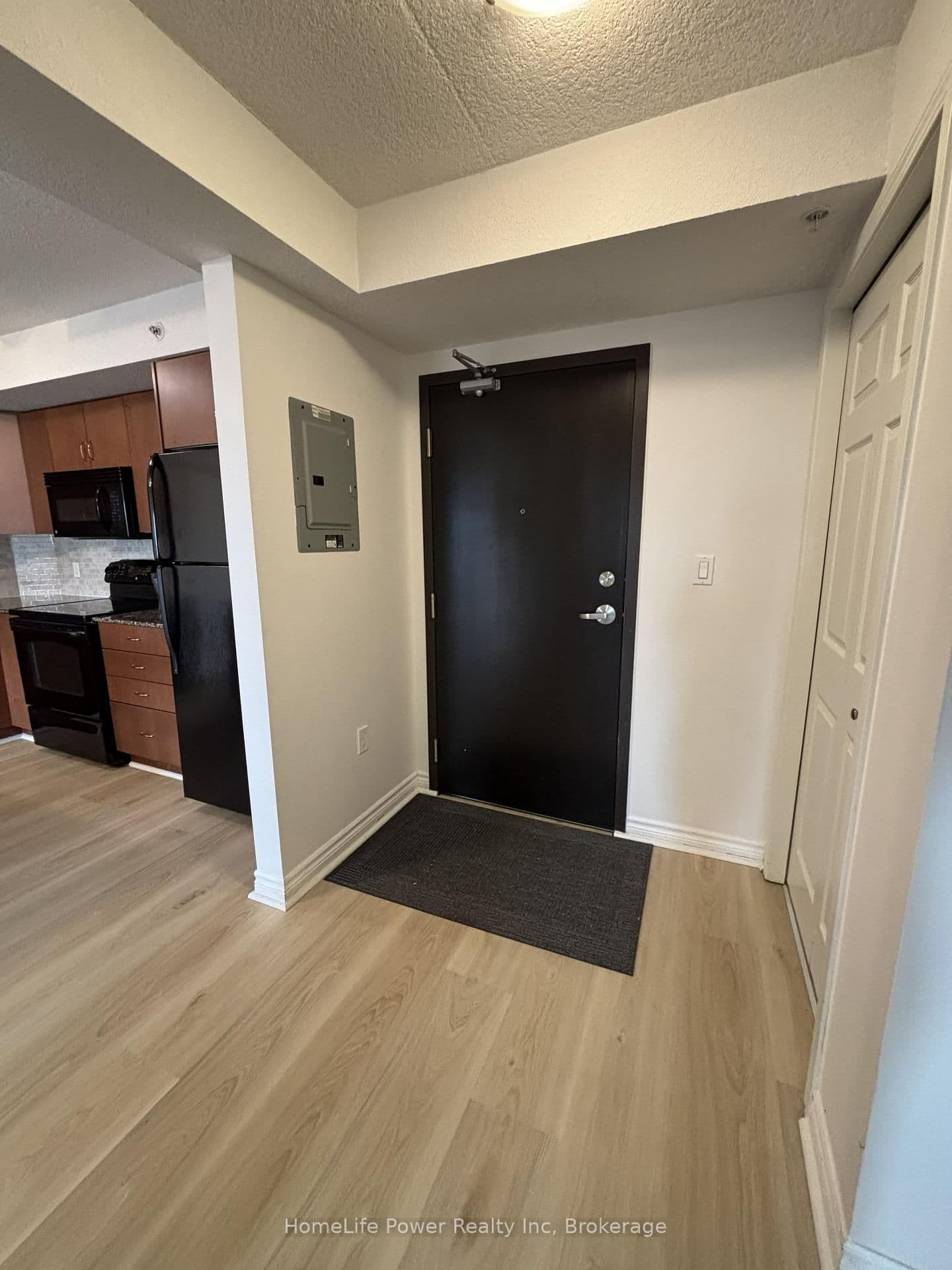776 Laurelwood Drive, Unit 705 thumbnail 6