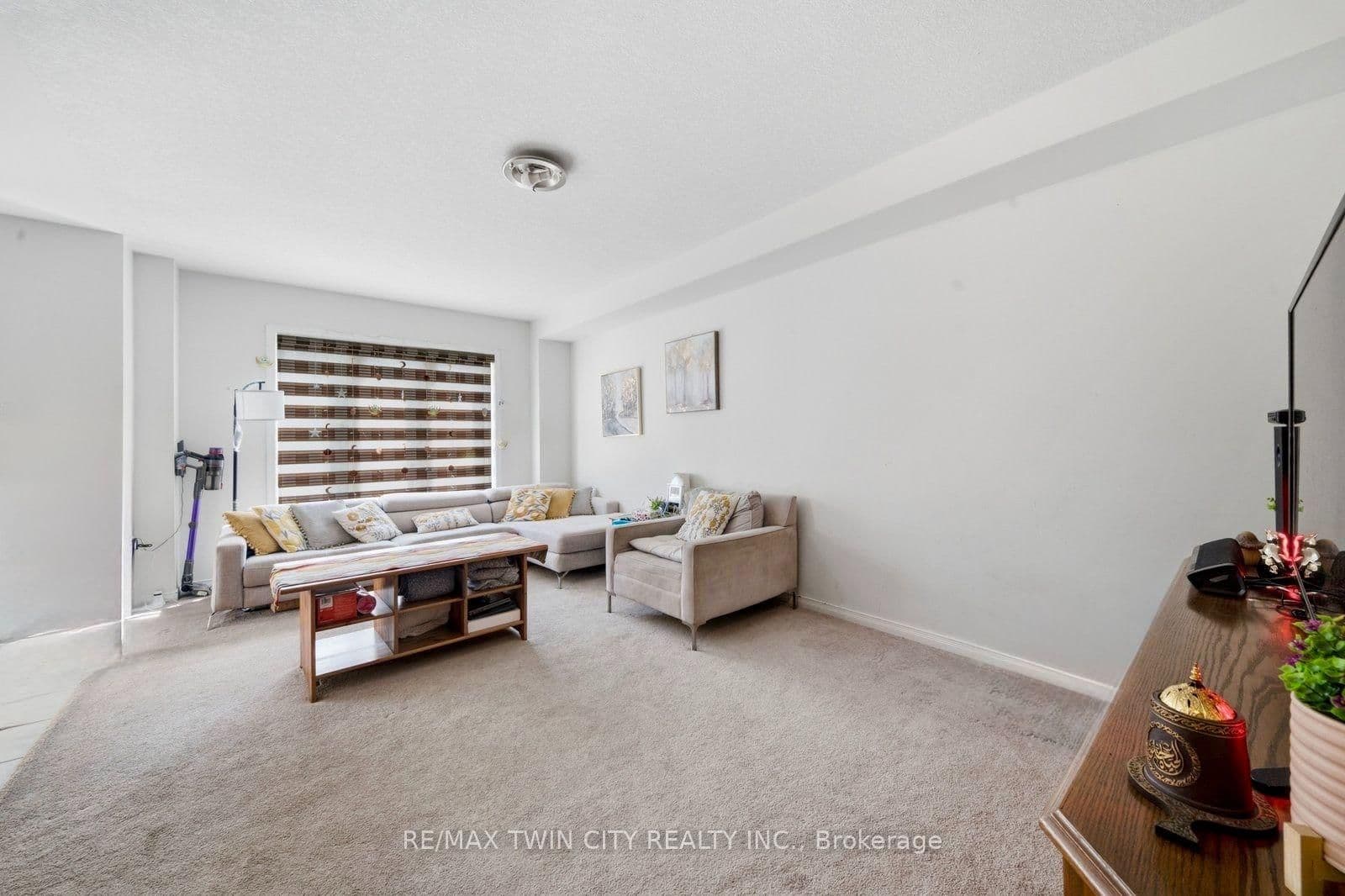 32 Cole Crescent thumbnail 11