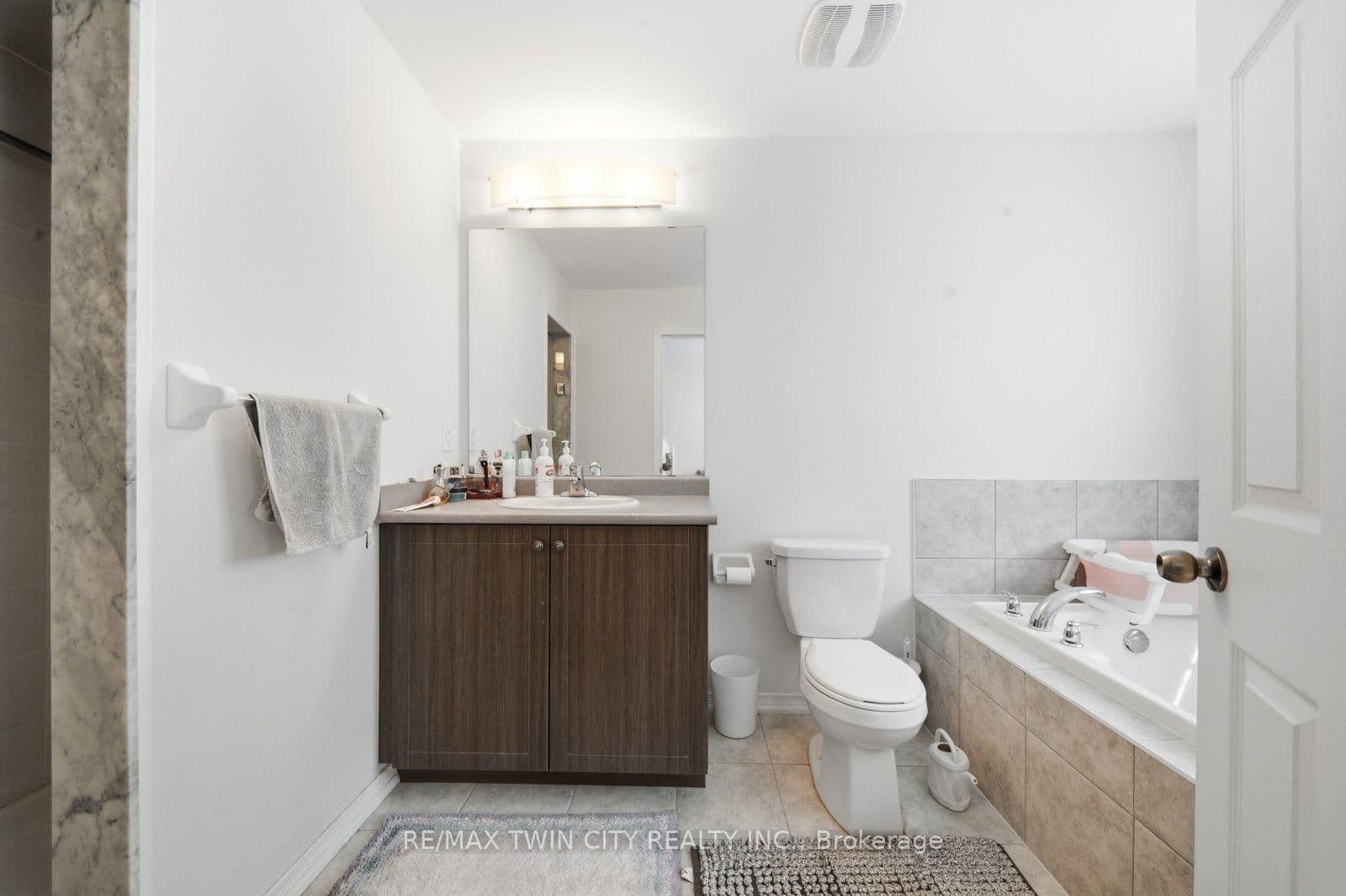 32 Cole Crescent thumbnail 17