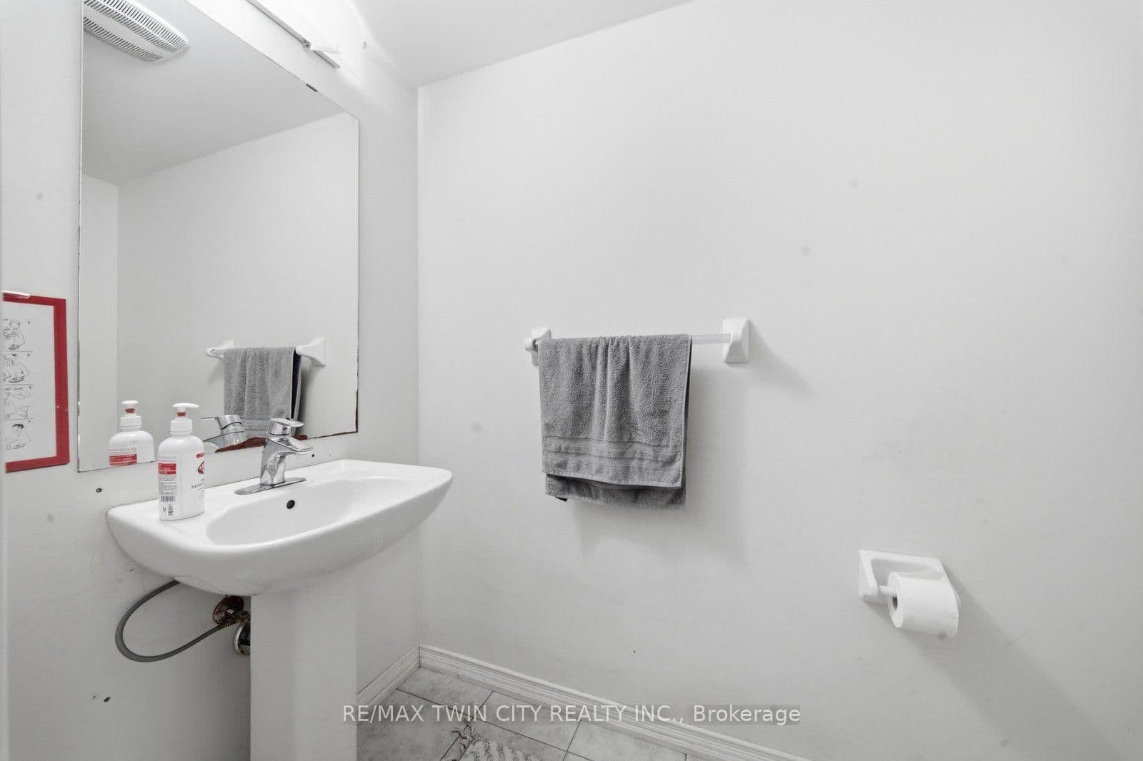 32 Cole Crescent thumbnail 6