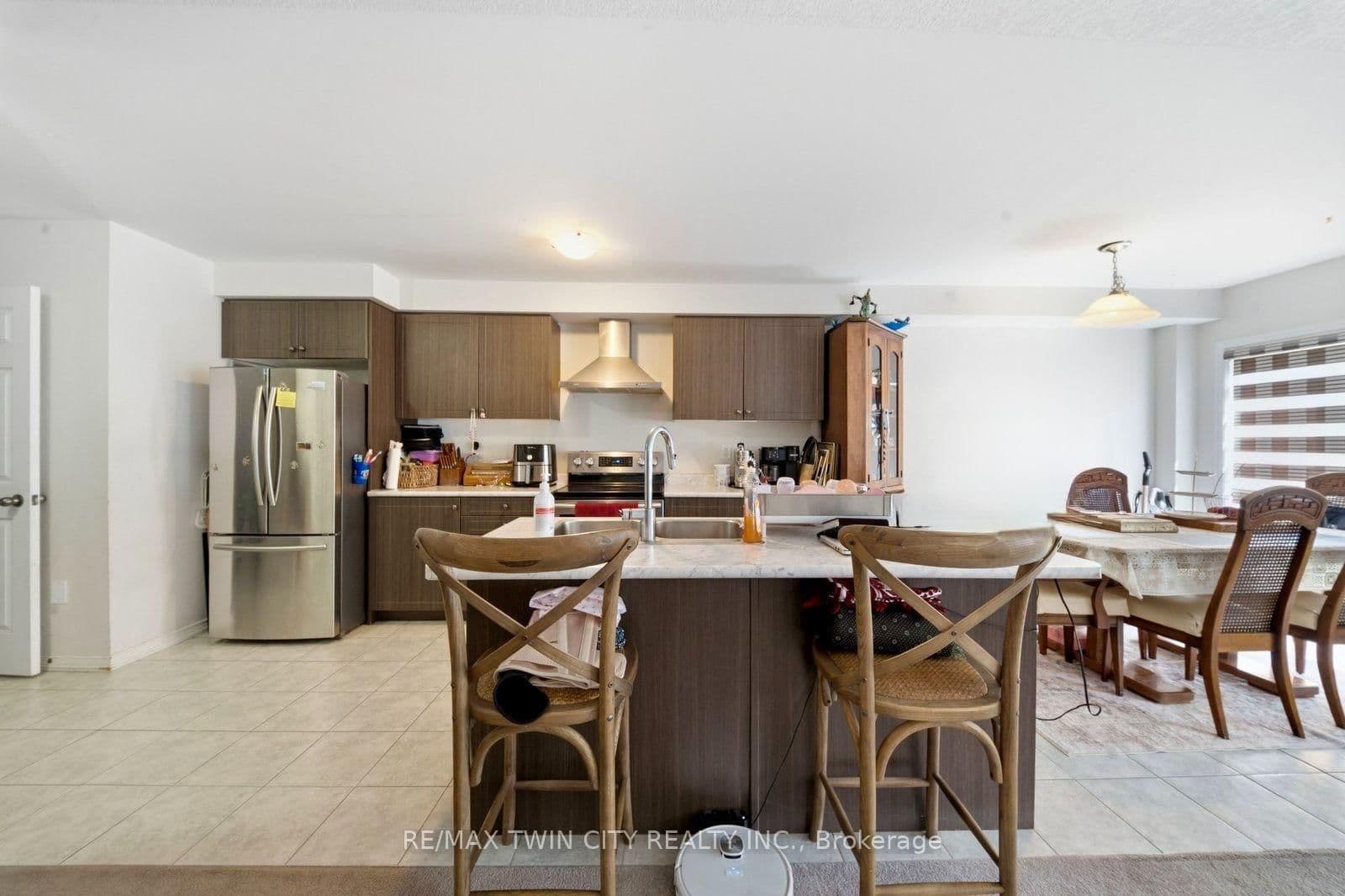 32 Cole Crescent thumbnail 8