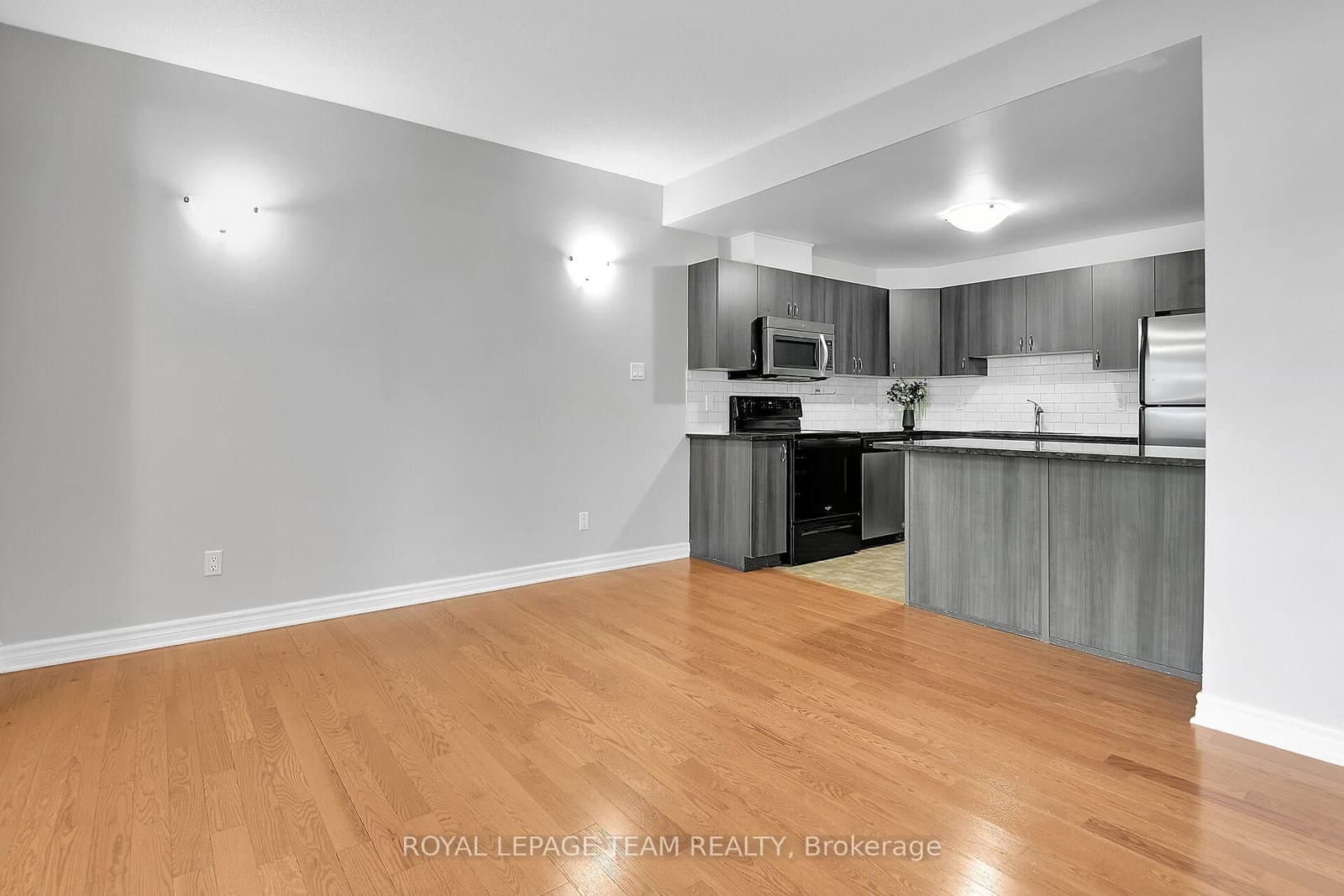 105 Fraser Fields Way, Unit H thumbnail 8