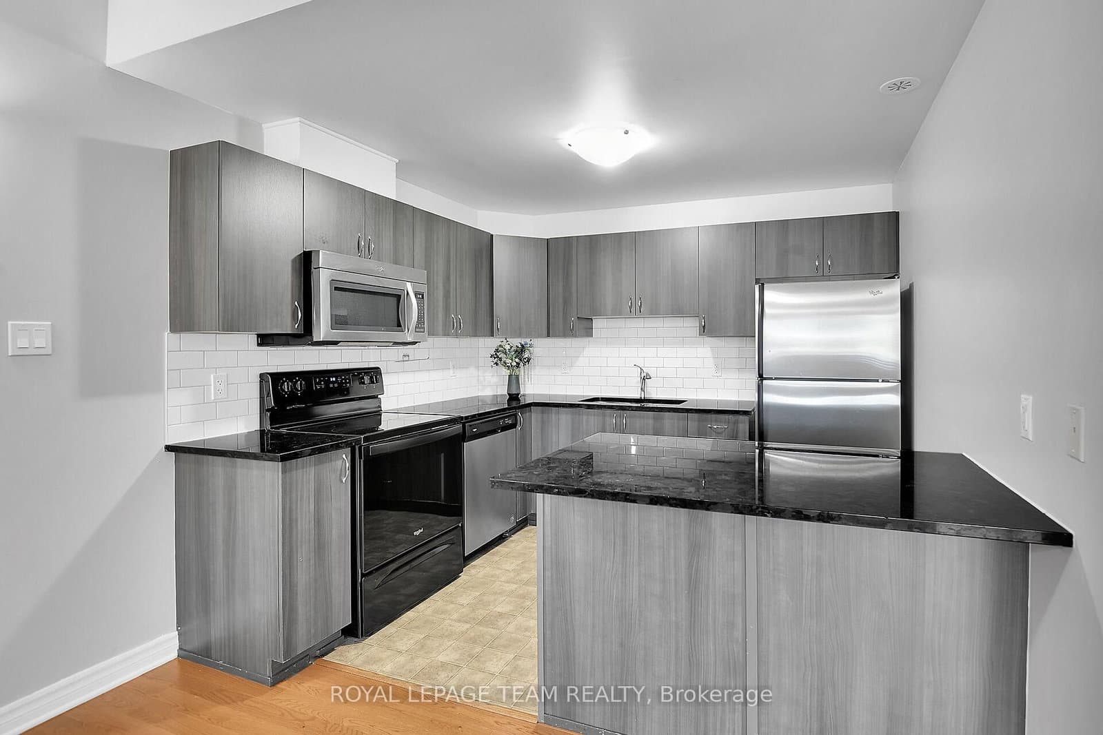 105 Fraser Fields Way, Unit H thumbnail 9