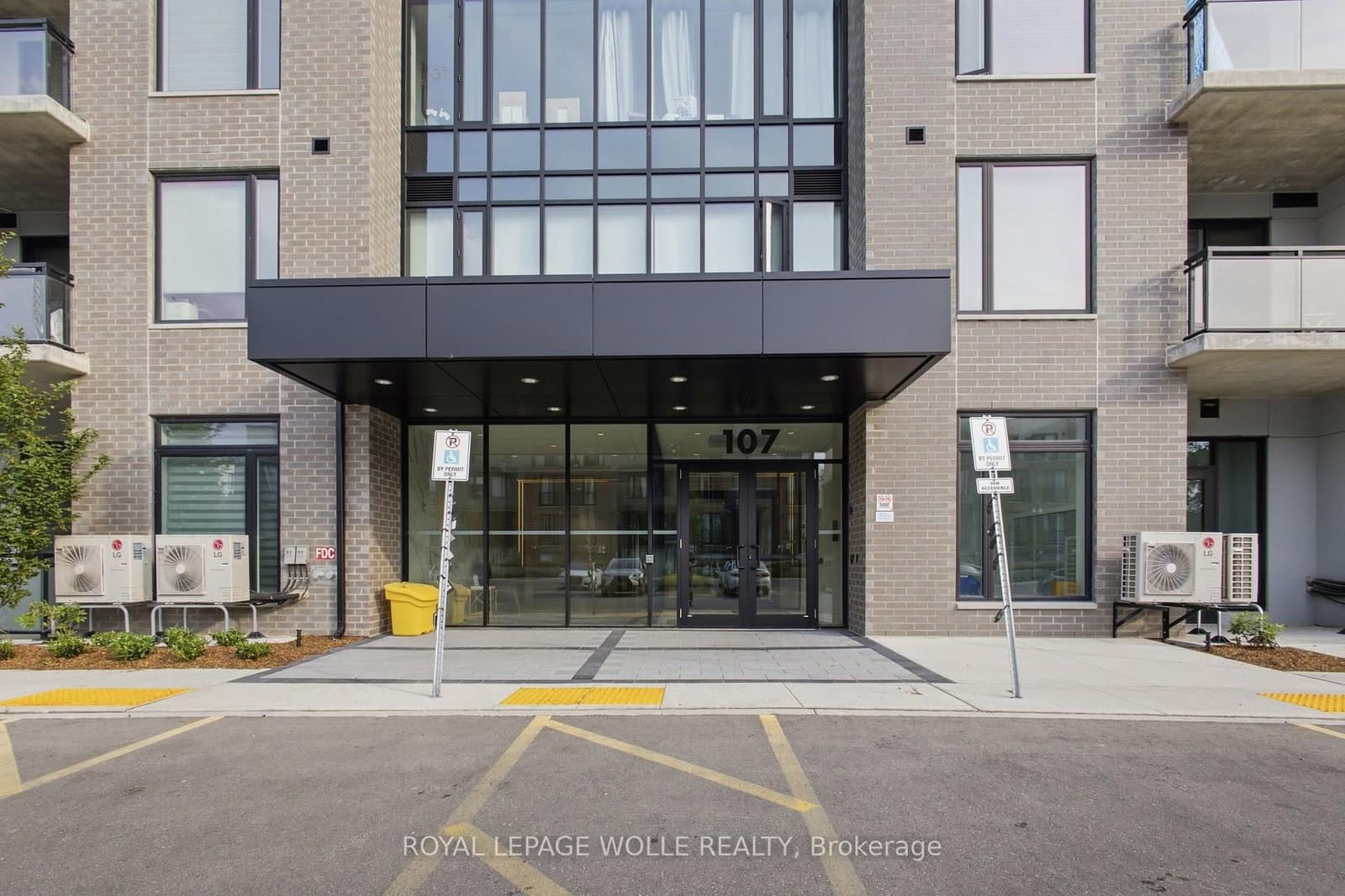 107 Roger Street, Unit 308 thumbnail 5