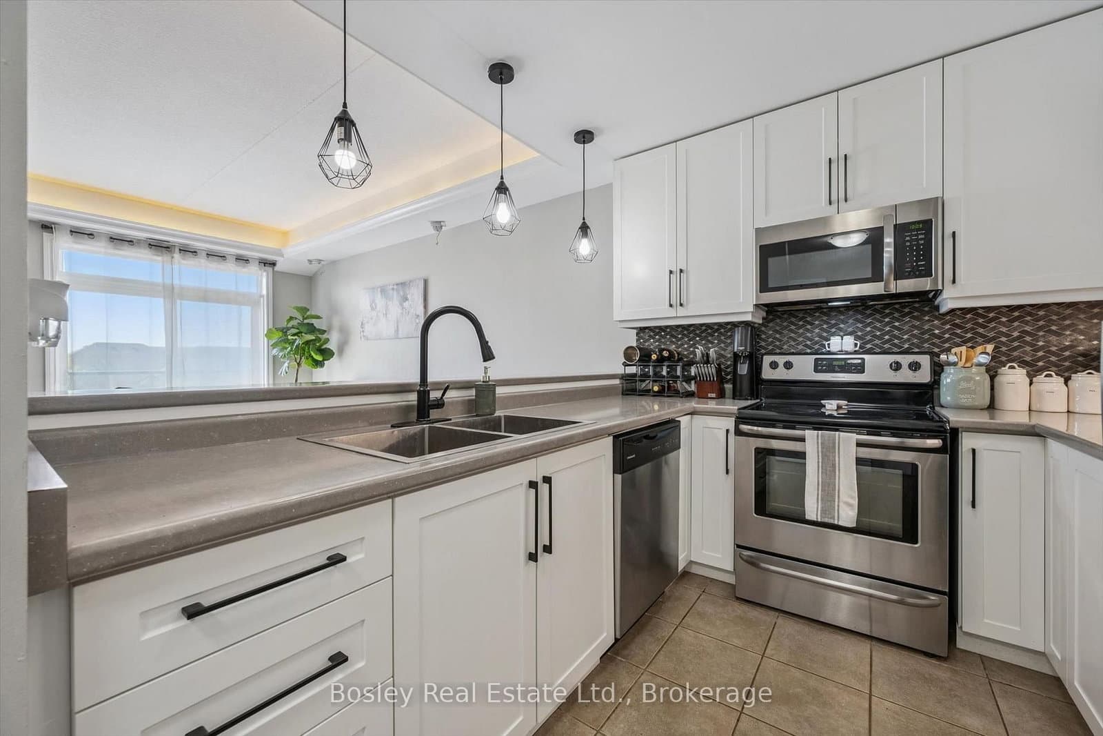 2 Colonial Drive, Unit 314 - Image 1