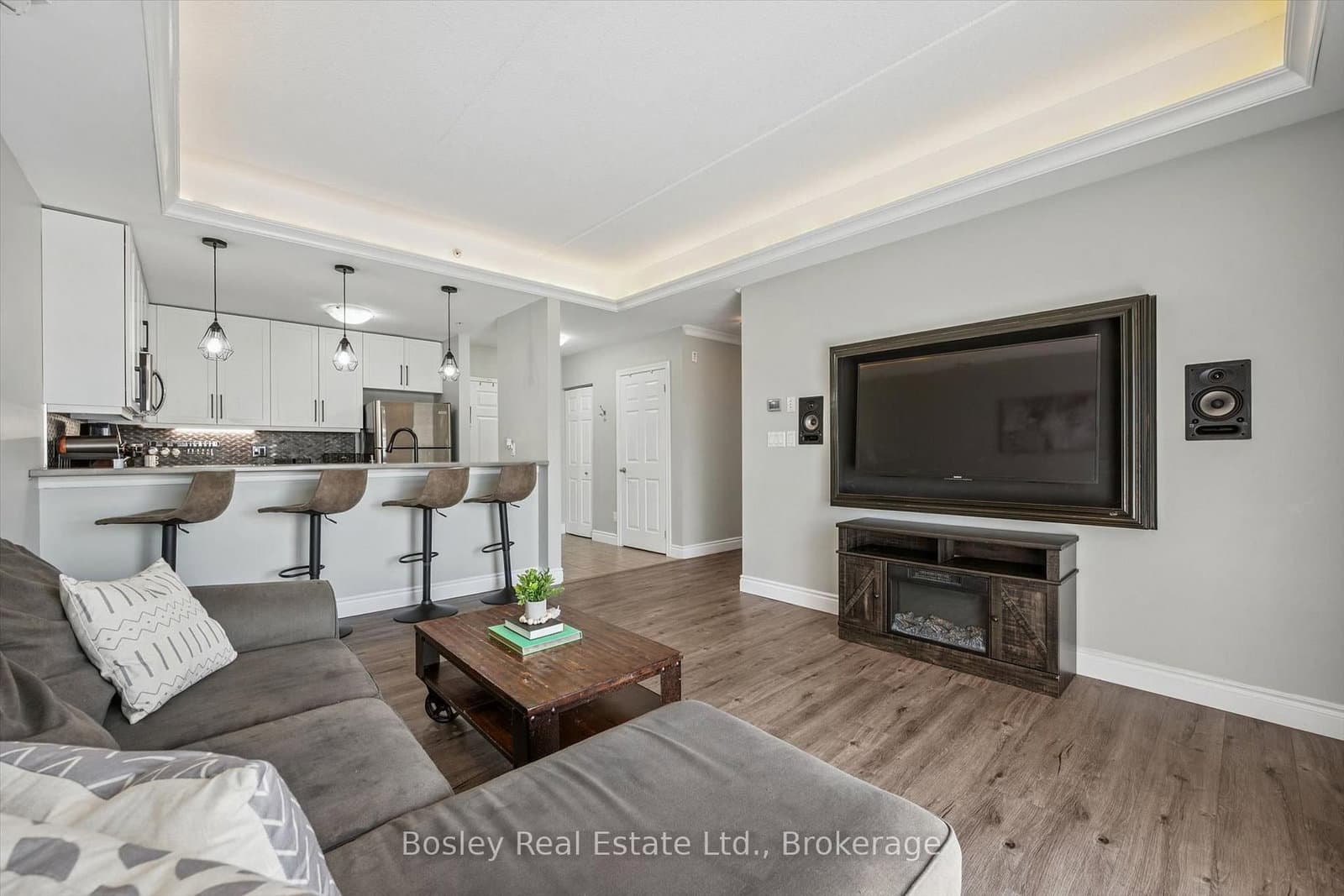 2 Colonial Drive, Unit 314 thumbnail 6