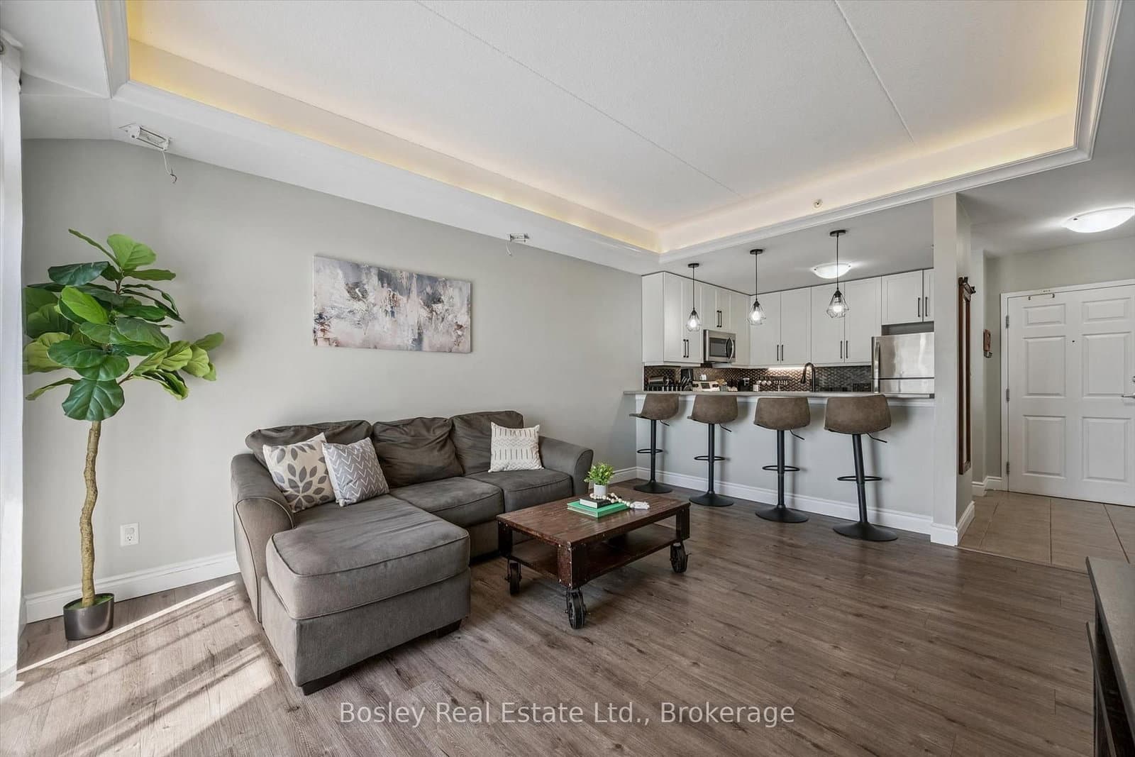 2 Colonial Drive, Unit 314 thumbnail 7