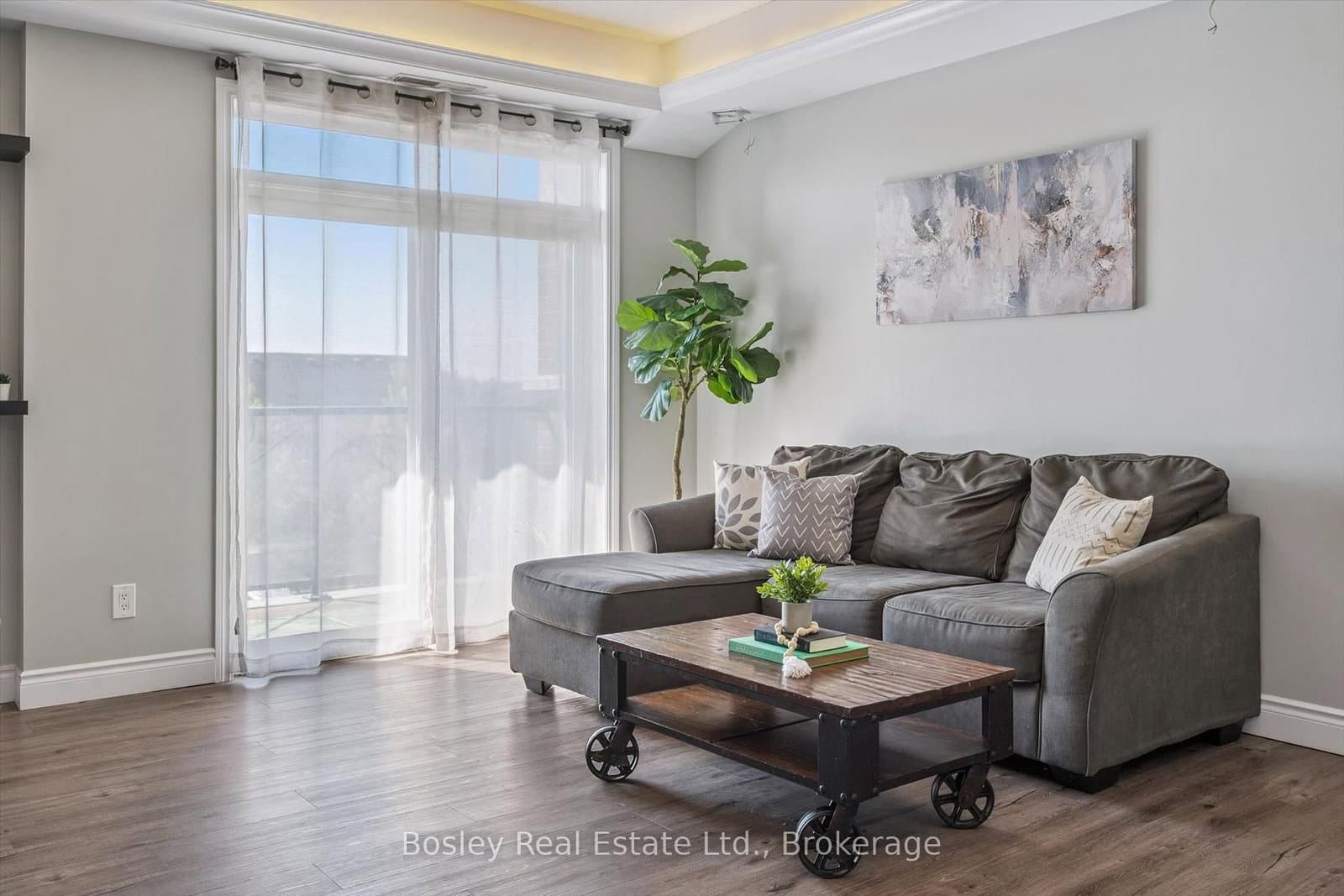 2 Colonial Drive, Unit 314 thumbnail 8