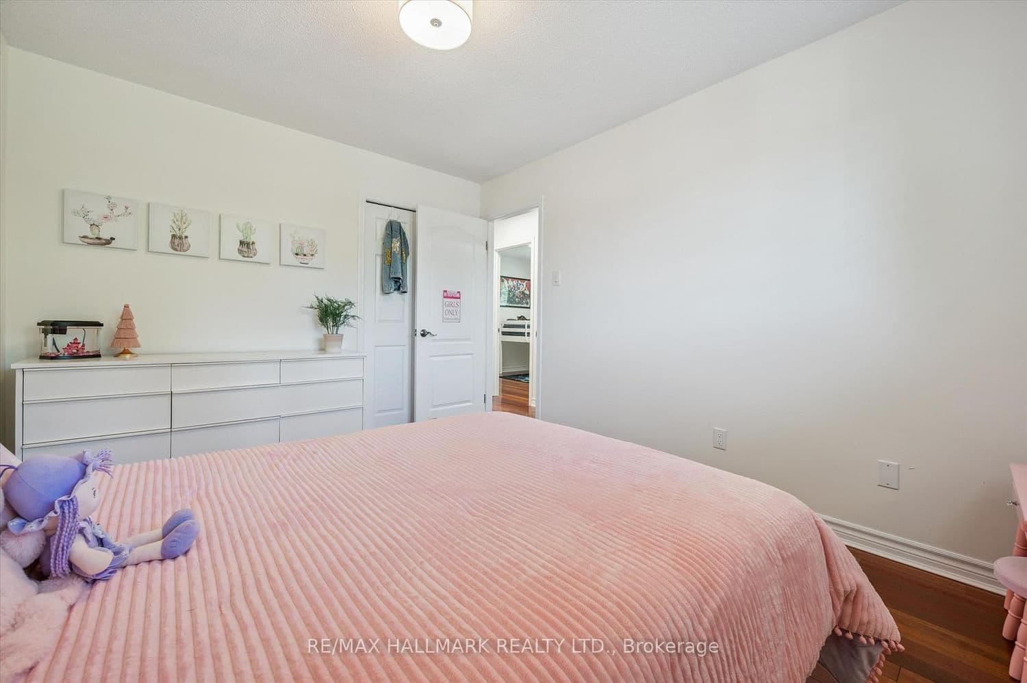 32 Warwick Court thumbnail 18