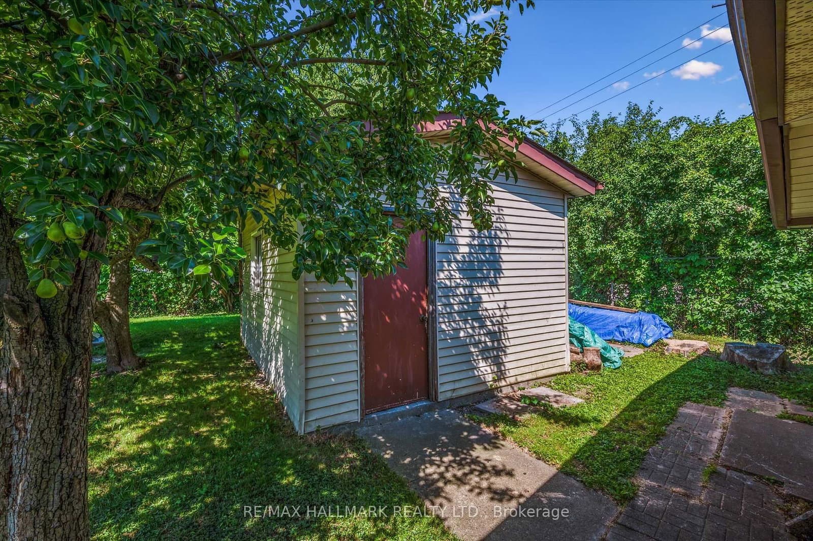 32 Warwick Court thumbnail 35
