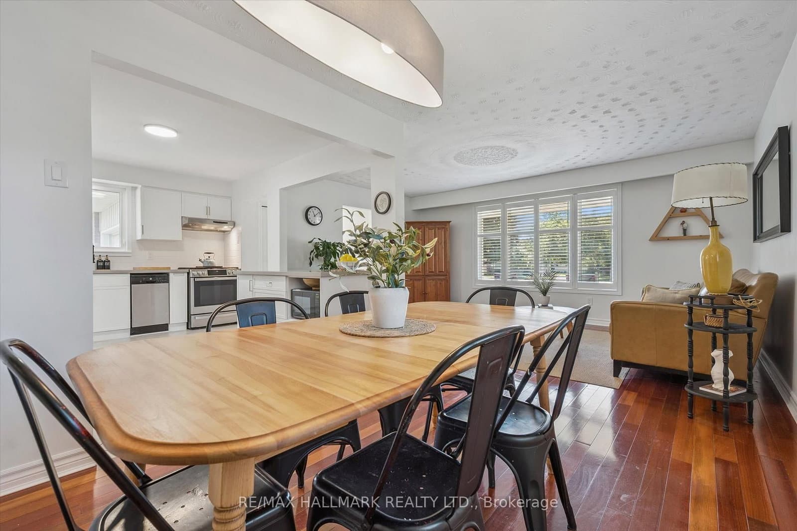32 Warwick Court thumbnail 8
