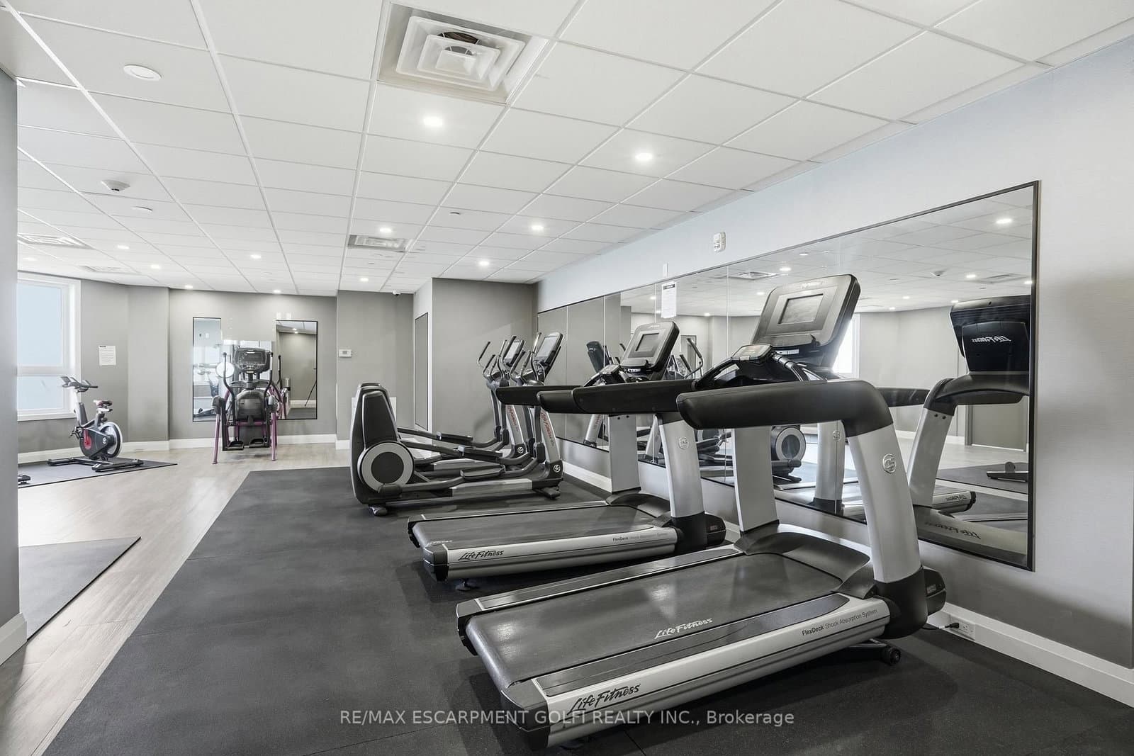 101 SHOREVIEW Place, Unit 129 thumbnail 33