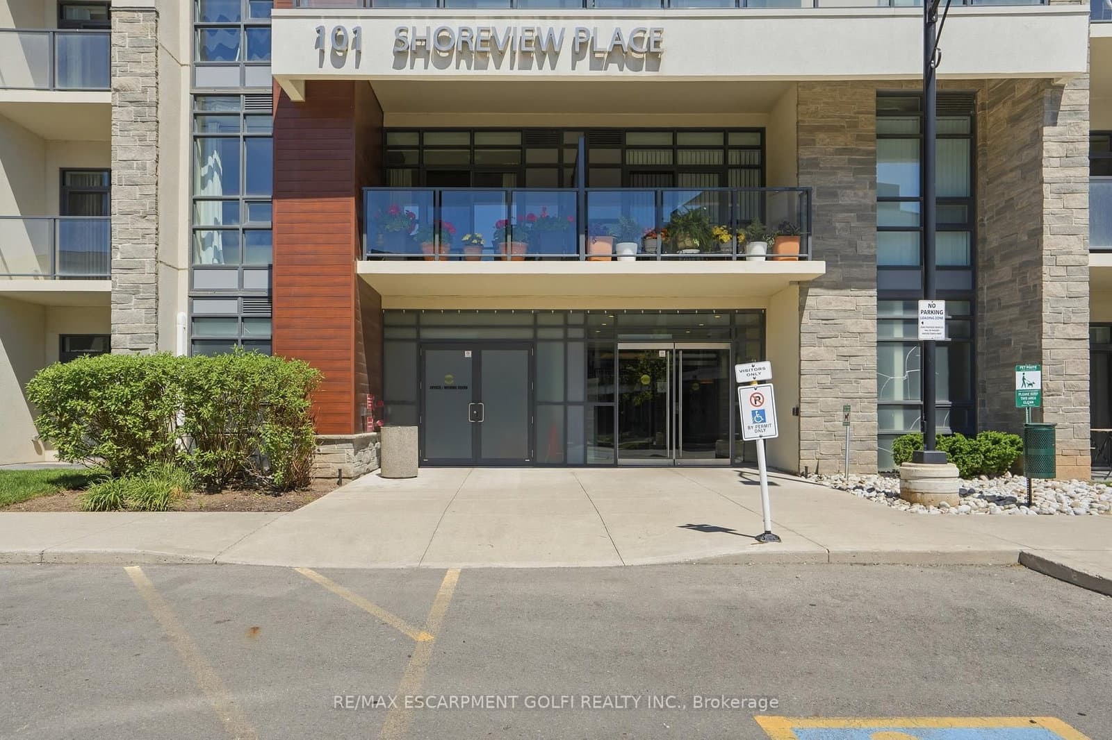 101 SHOREVIEW Place, Unit 129 thumbnail 4