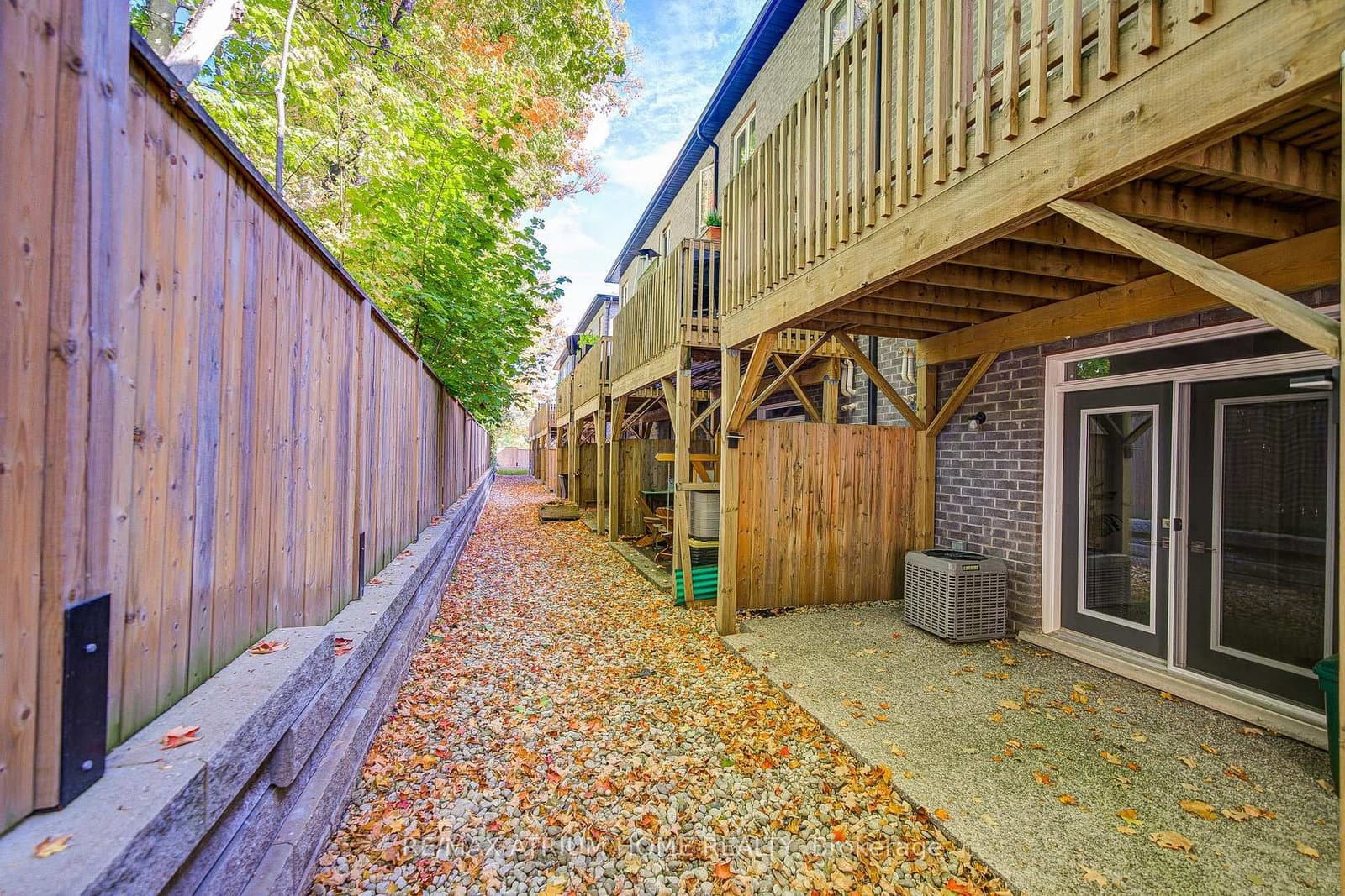 111 Wilson Street E, Unit 2 thumbnail 25