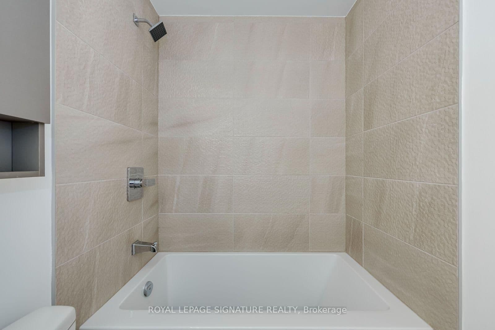 415 Main Street W, Unit 417 thumbnail 18