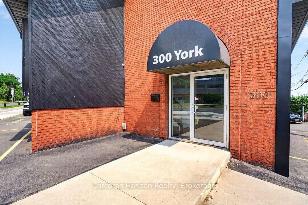 300 York Boulevard thumbnail 3