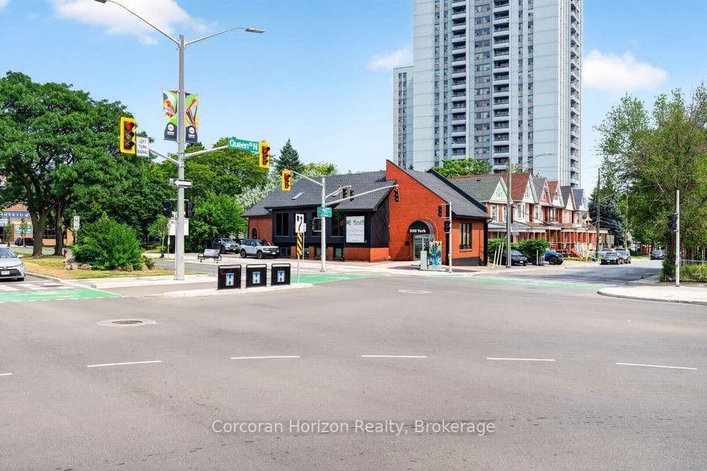 300 York Boulevard thumbnail 49