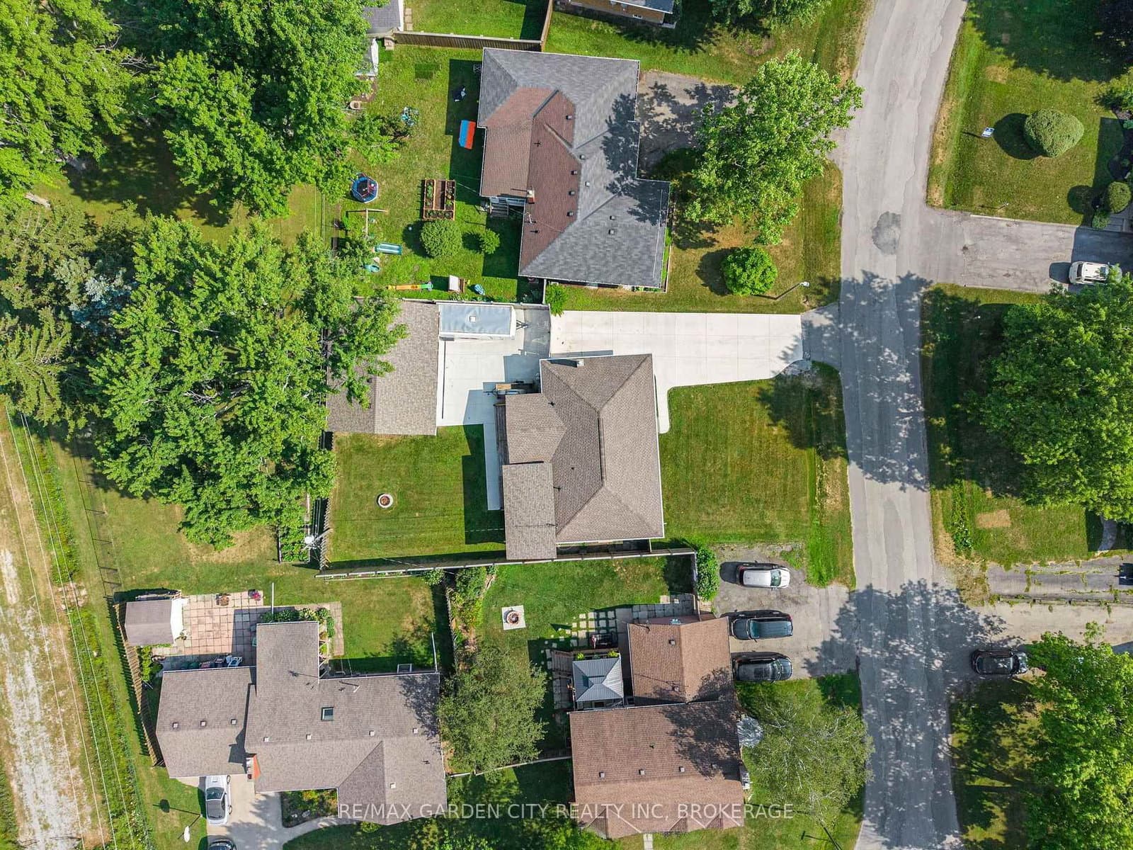 91 Crescent Drive thumbnail 43