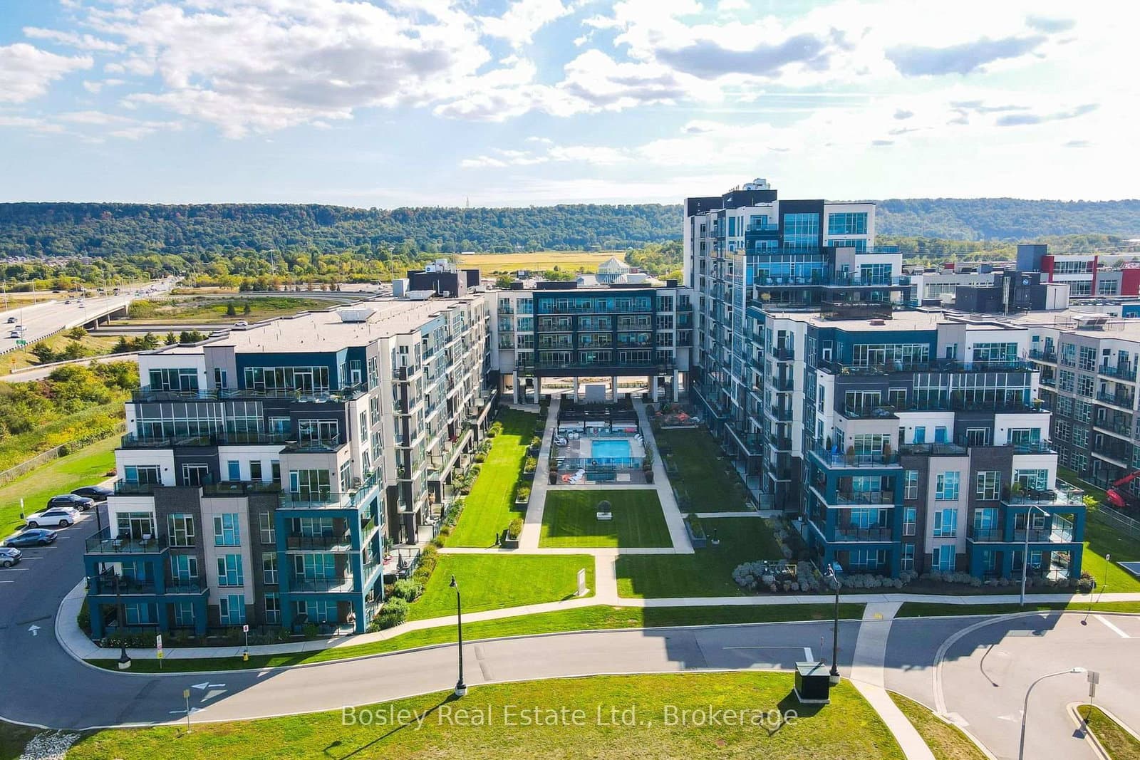 16 Concord Place, Unit 550 thumbnail 2